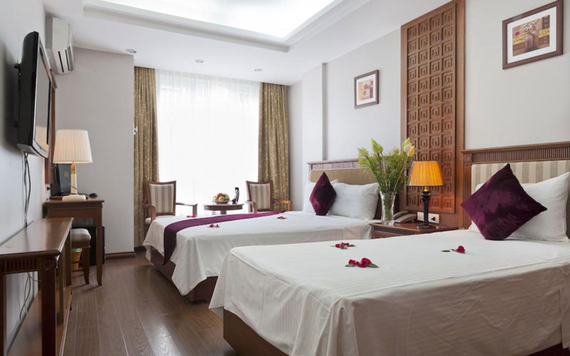 هتل گلدن لجند (Golden Legend Hotel)