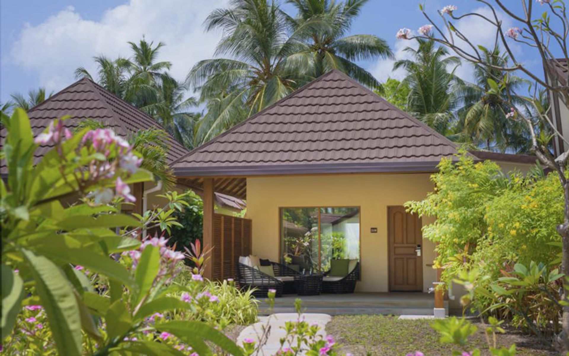 هتل کورومبا مالدیو (Kurumba Maldives)
