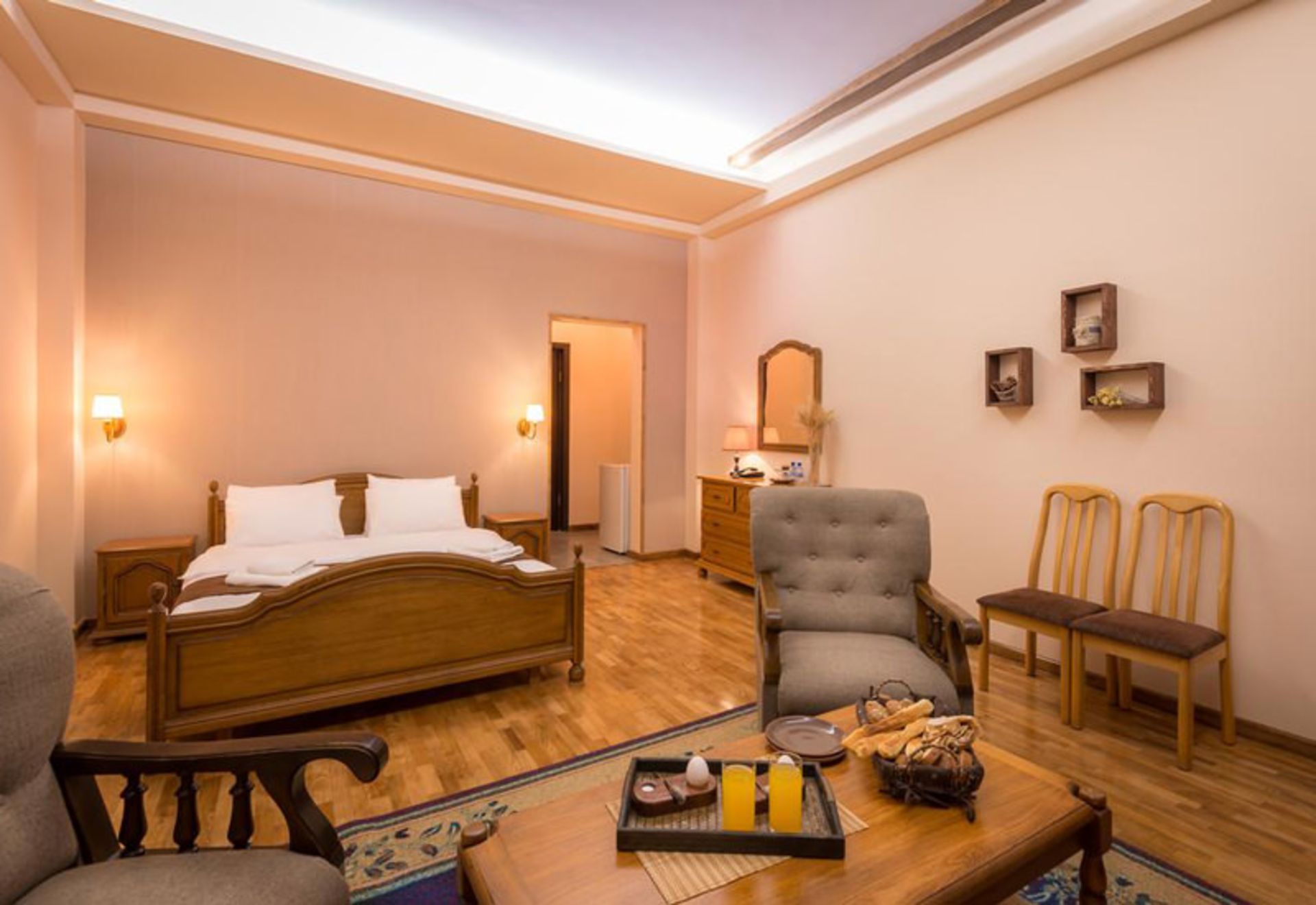 هتل الیمپیا (Olympia Hotel)