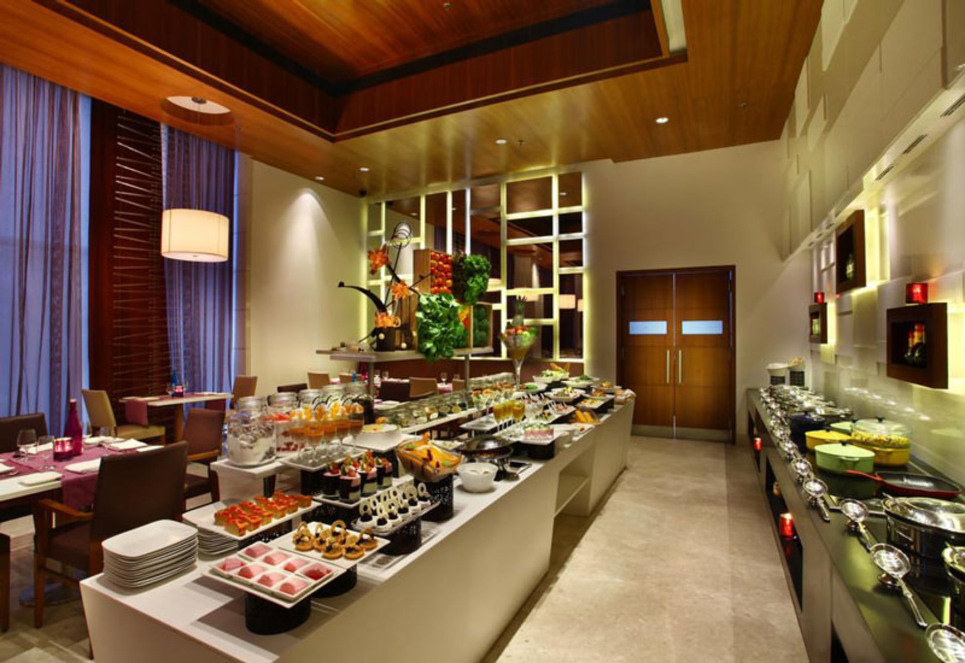 هتل پارک پلازا شاهدارا (Park Plaza Shahdara)