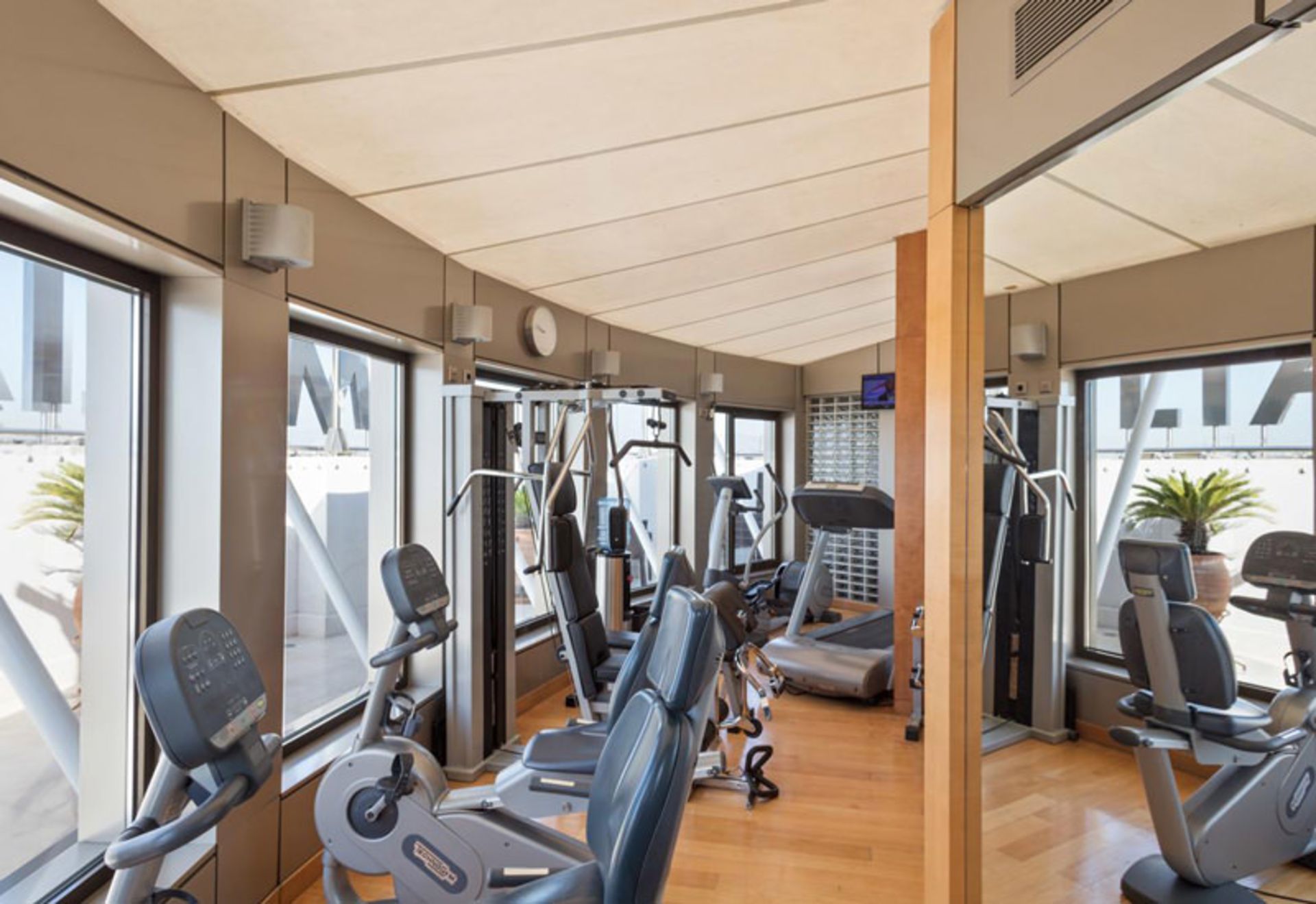 هتل ملیا آتن (Melia Athens)