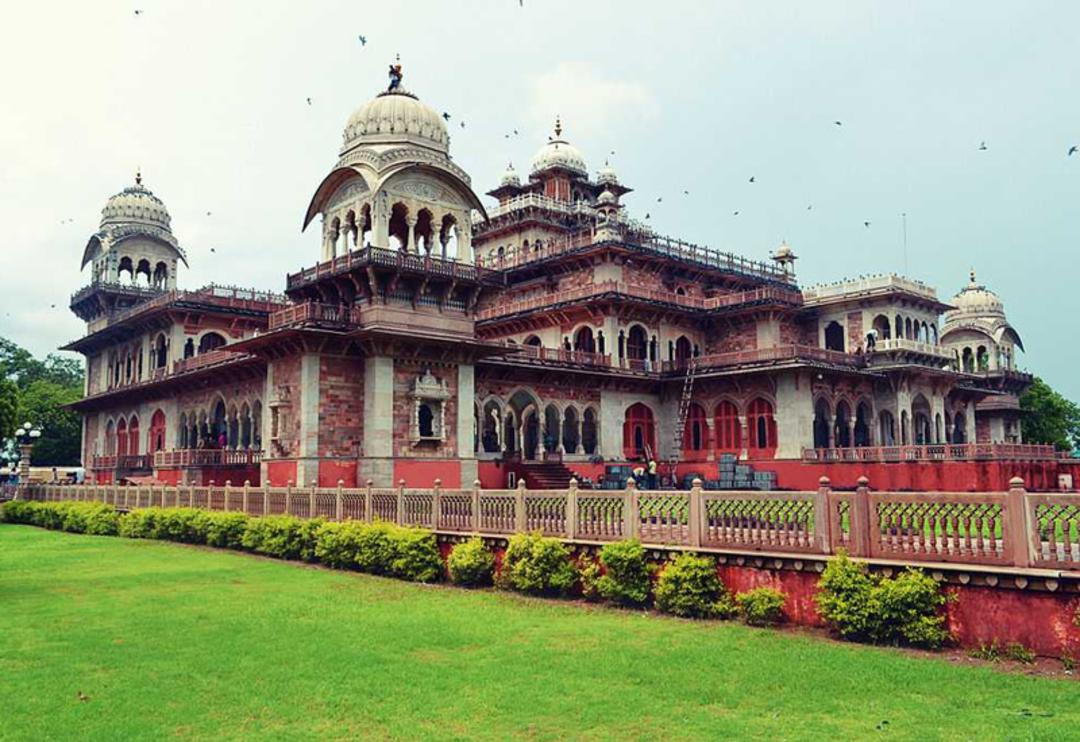باغ رام نیواس (Ram Niwas Garden)