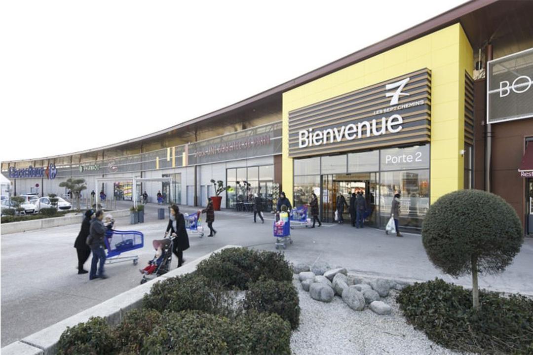 Sept Chemins shopping center