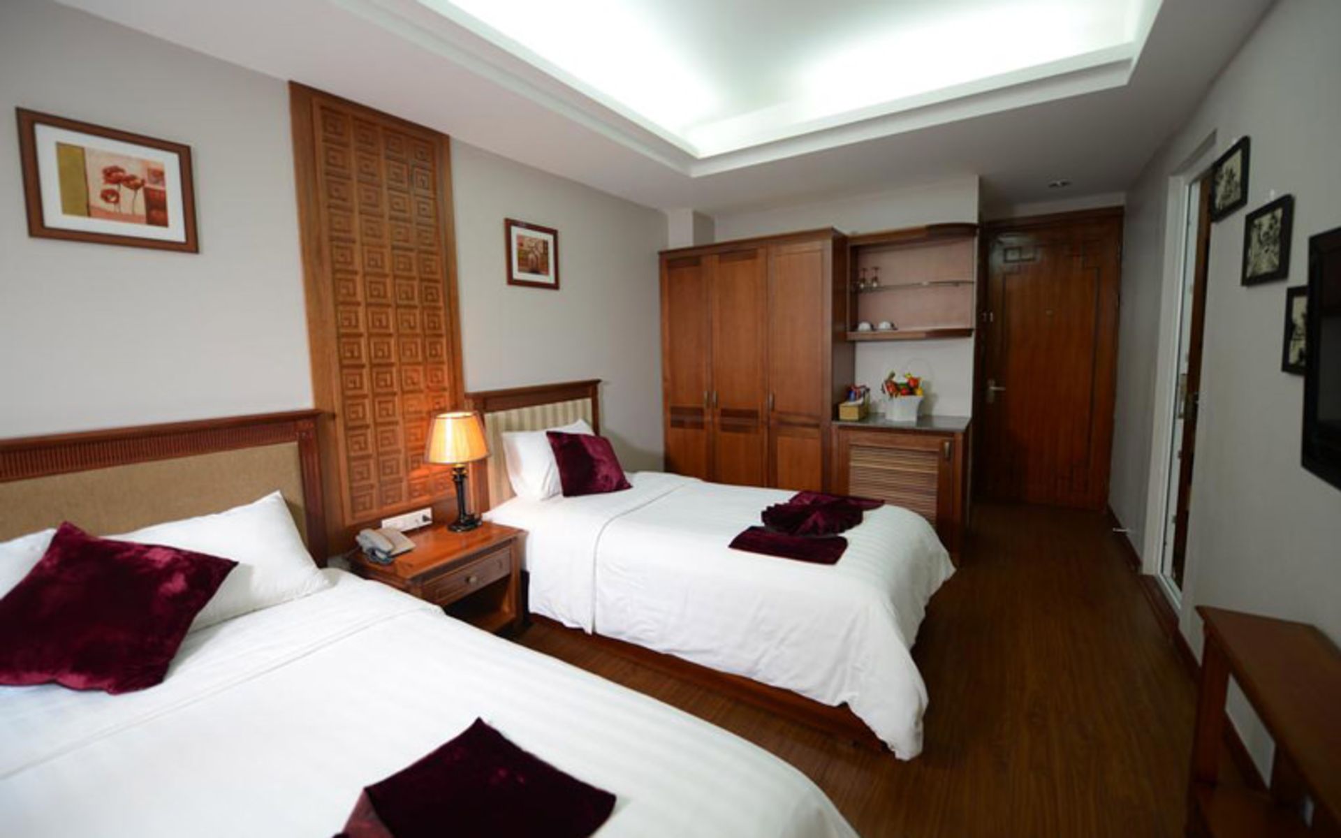 هتل گلدن لجند (Golden Legend Hotel)