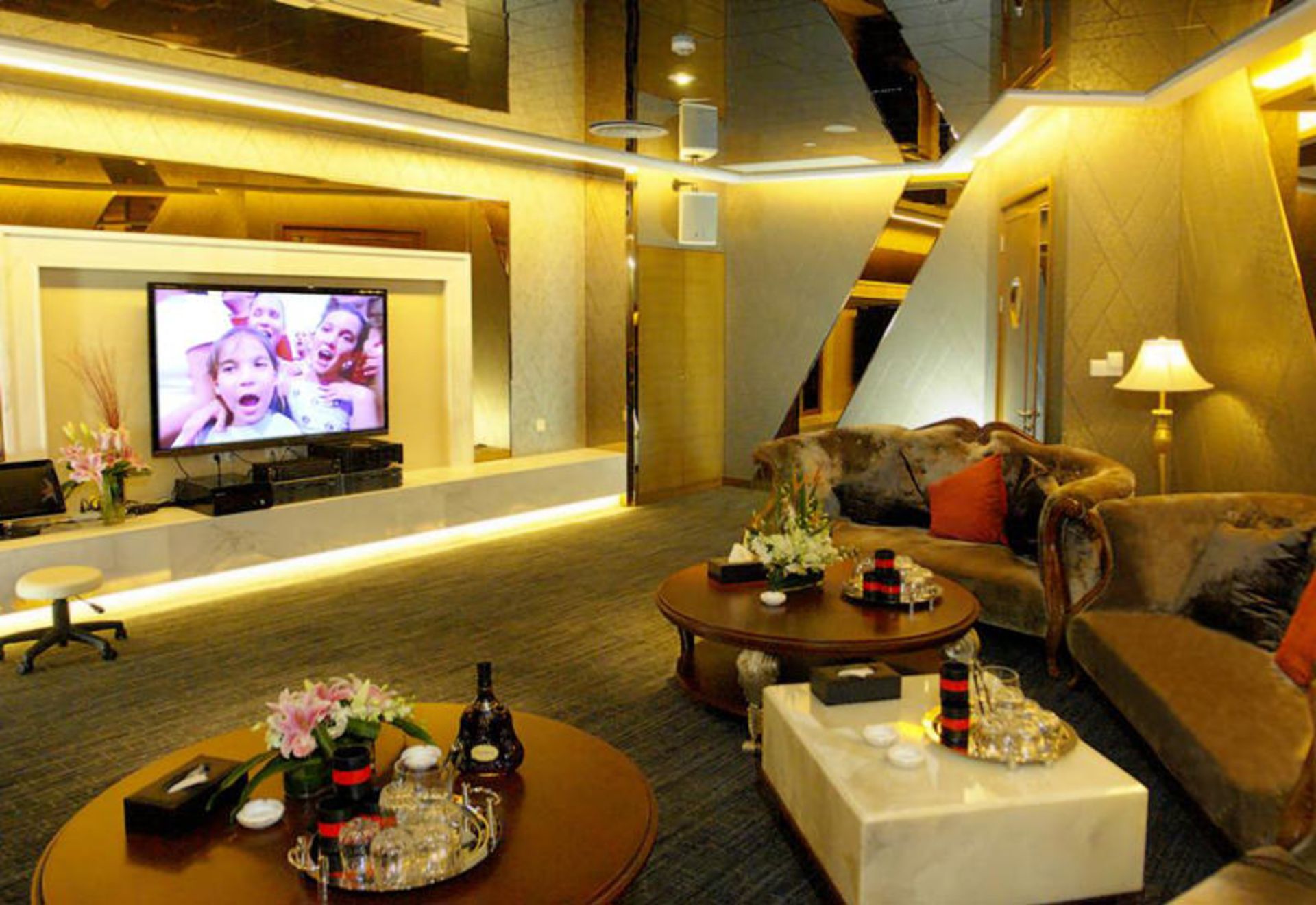 هتل سنترال شانگهای (Central Hotel Shanghai)