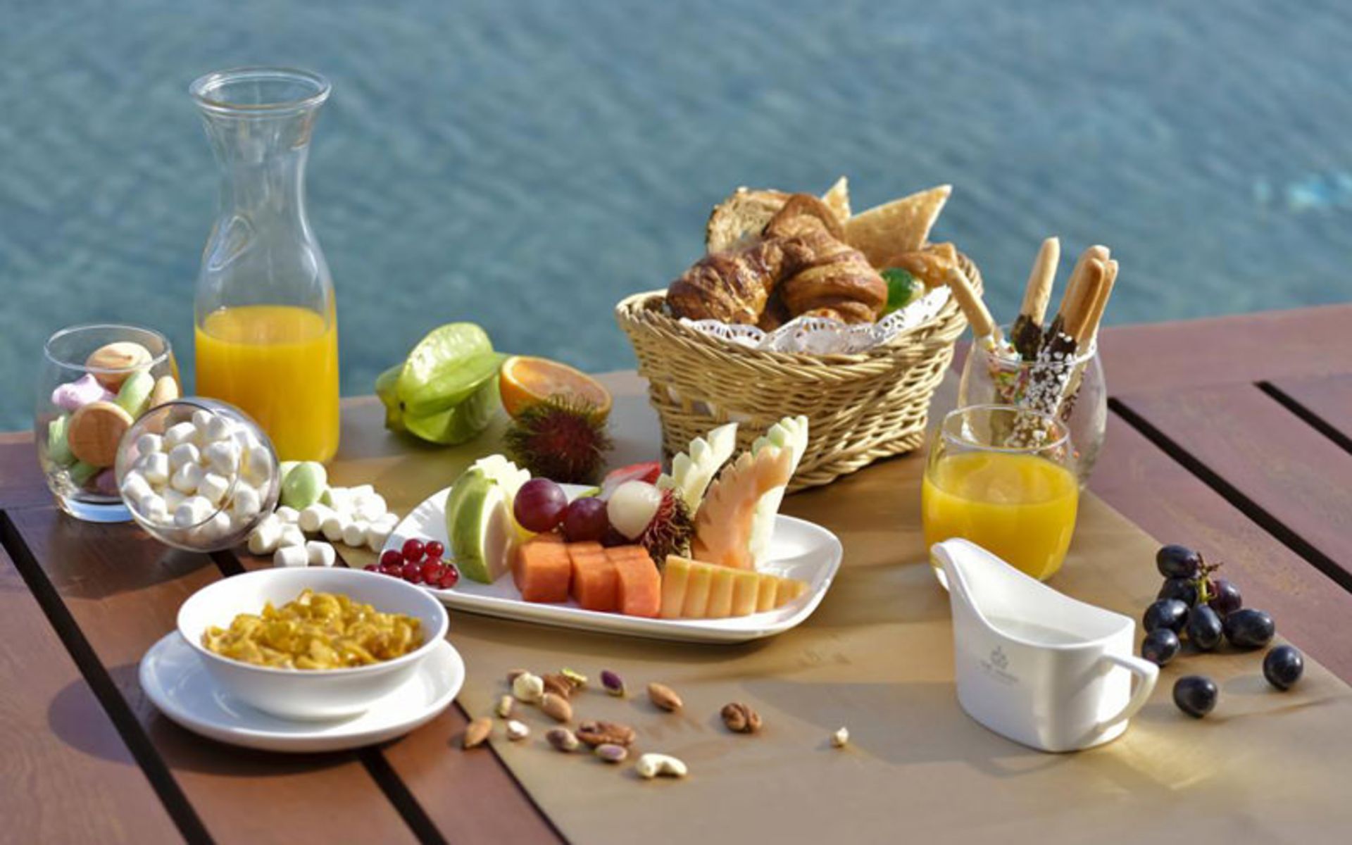 هتل پارادایس آیلند ریزورت اَند اسپا (Paradise Island Resort & Spa)