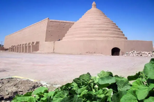 یخدان عباس آباد حاجی