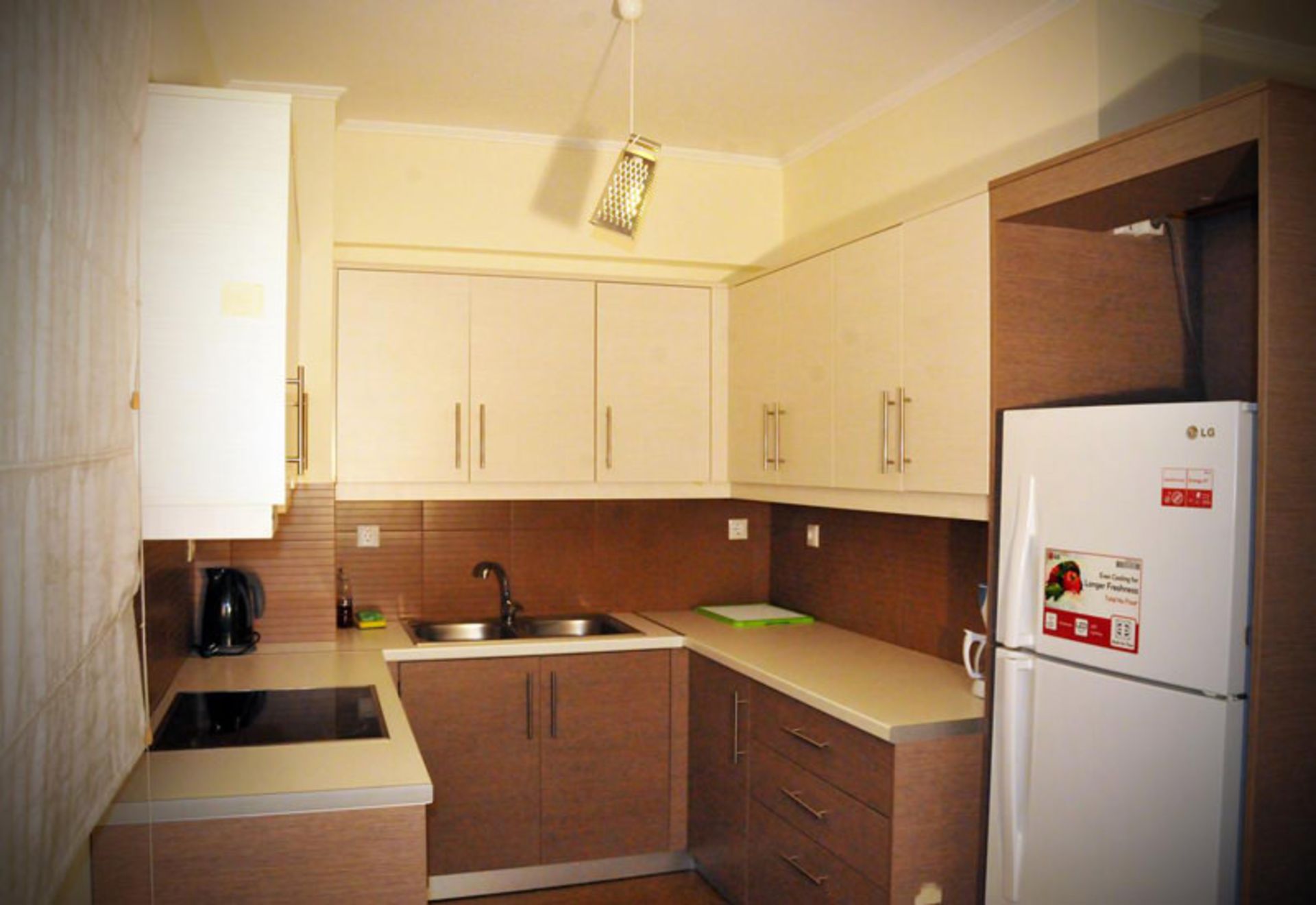 هتل آپارتمان آتن لوتوس (Athens Lotus Apartments)