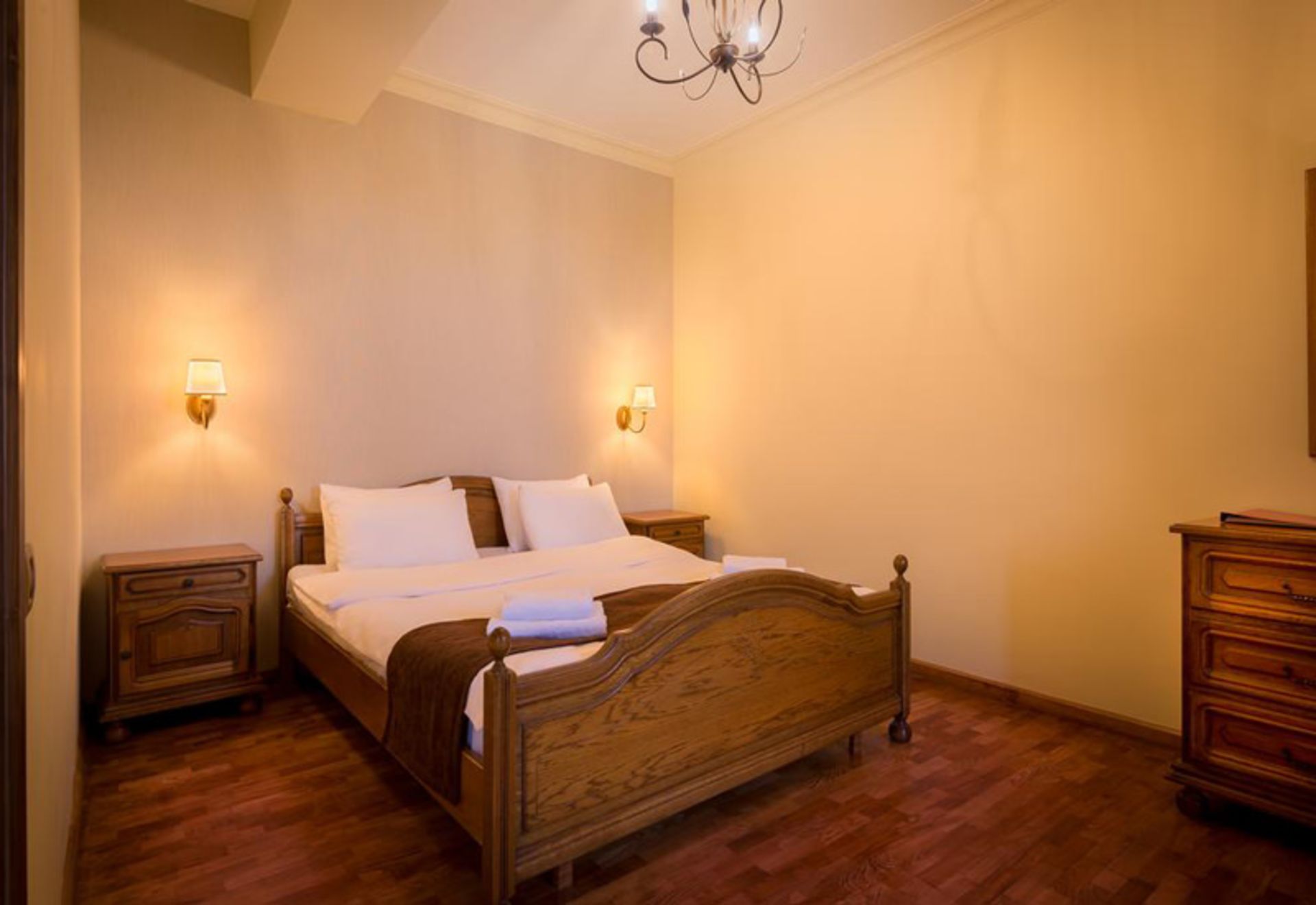 هتل الیمپیا (Olympia Hotel)