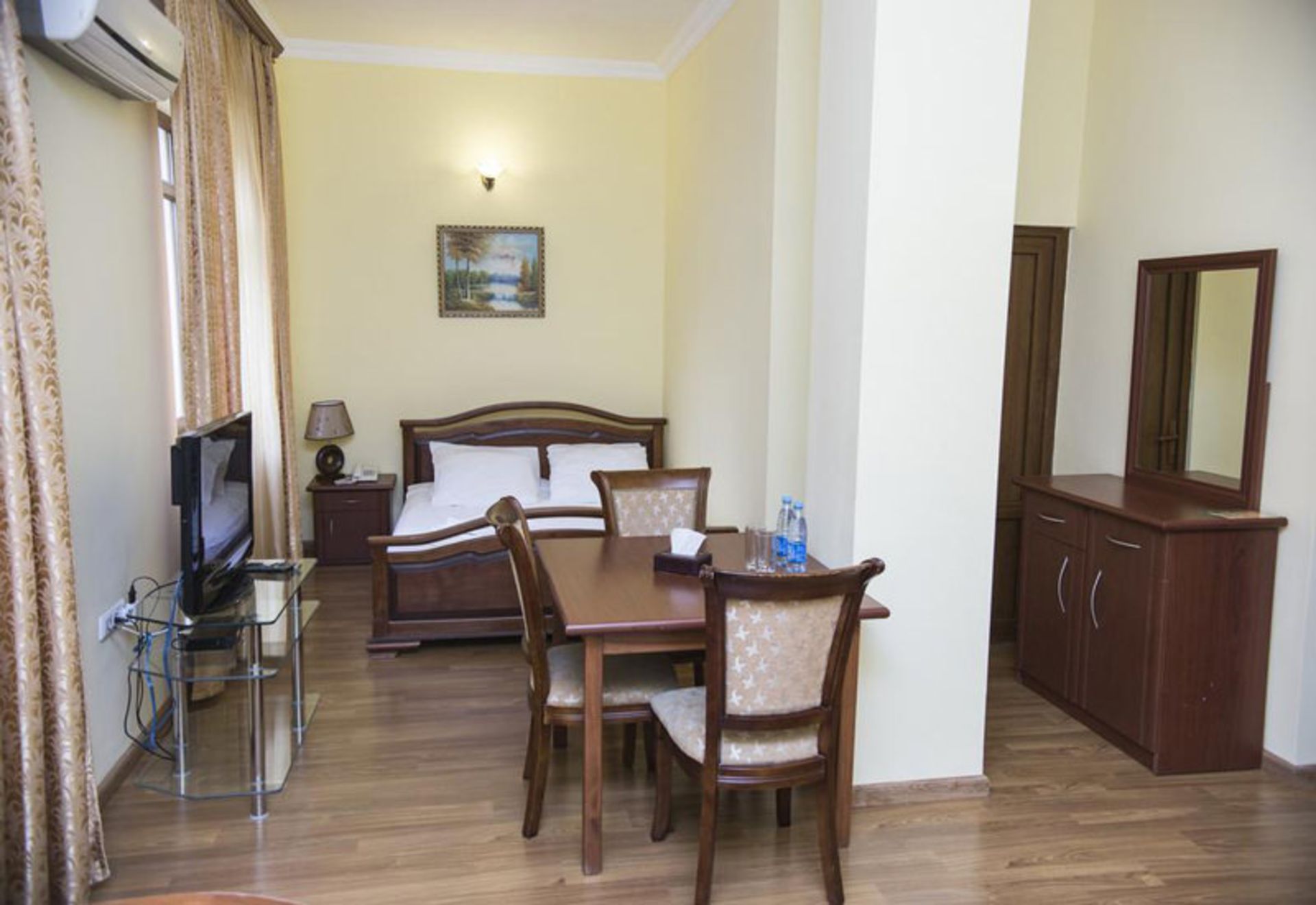 هتل کپیتال (Capital Hotel)
