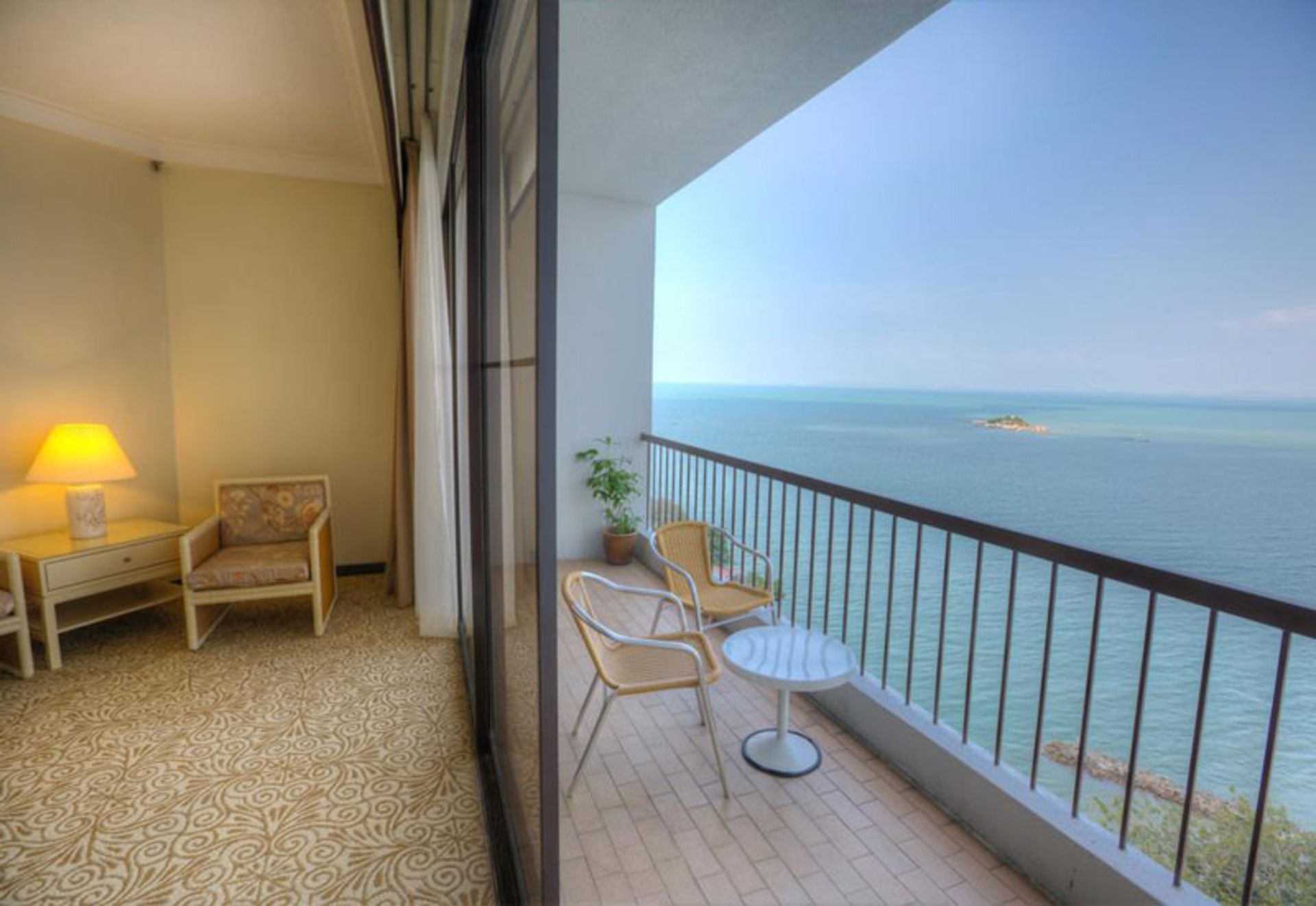 هتل کاپ ‌تورن ارکید پنانگ (Copthorne Orchid Hotel Penang)
