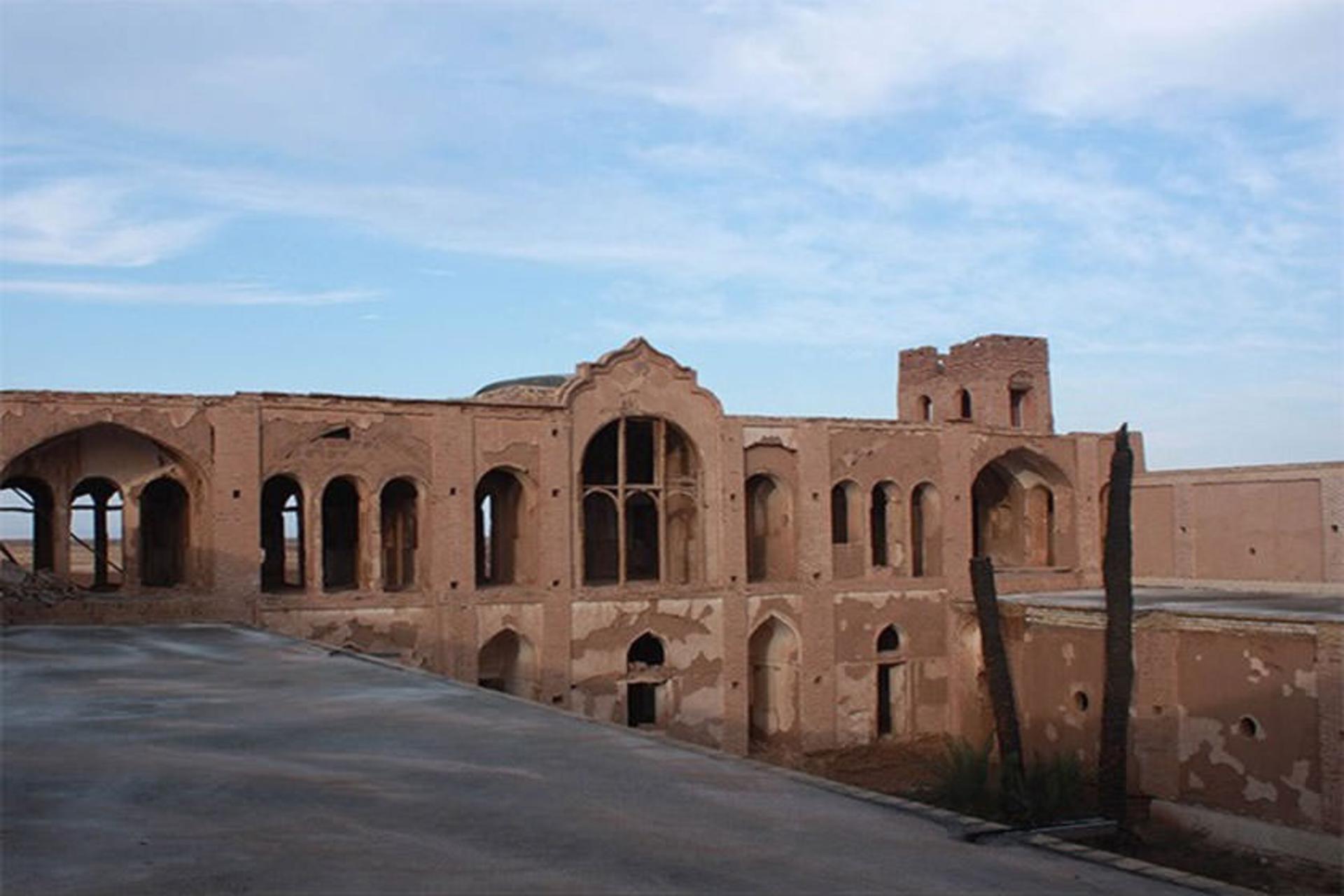  کاخ امیرآباد زواره