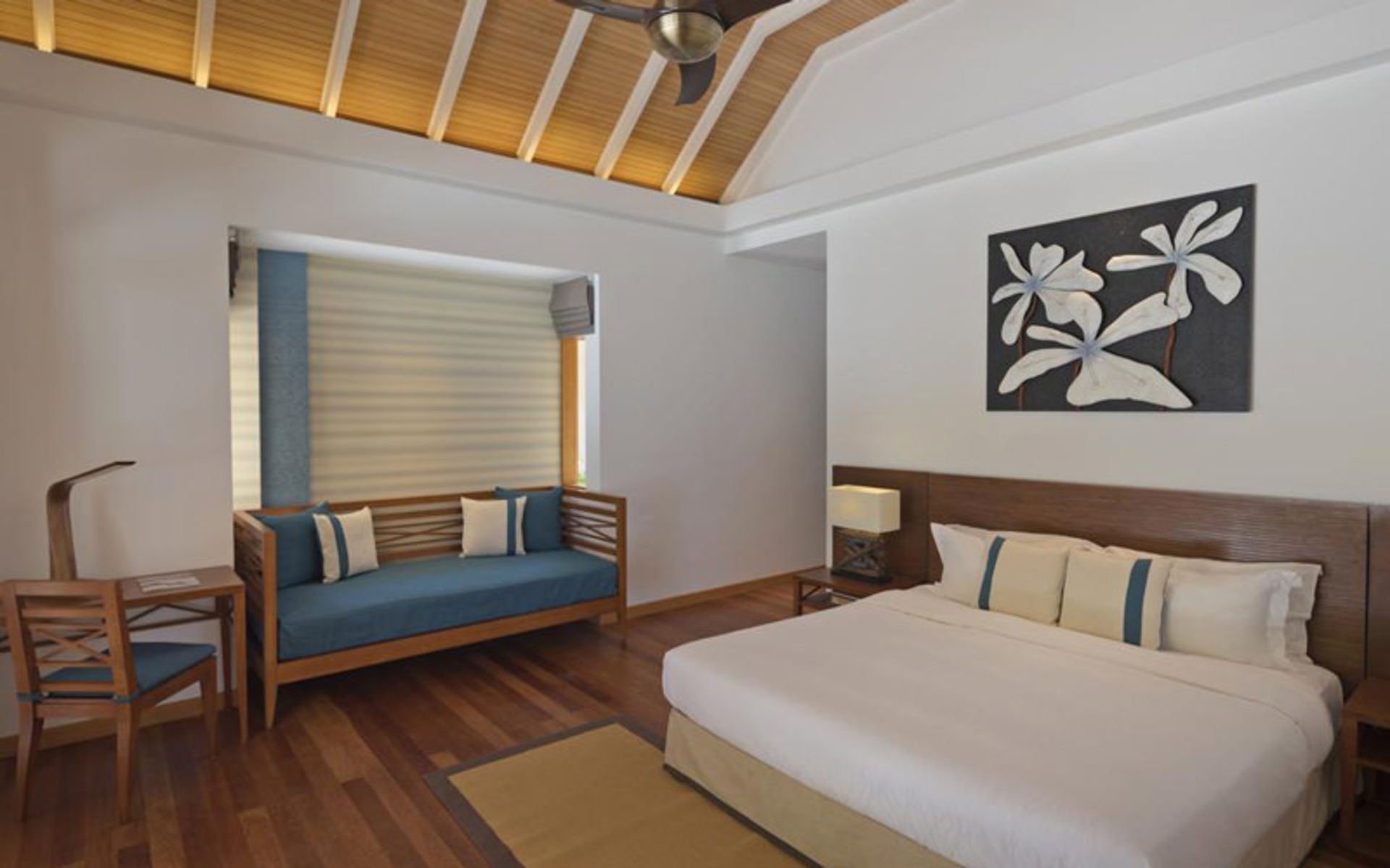 هتل کورومبا مالدیو (Kurumba Maldives)