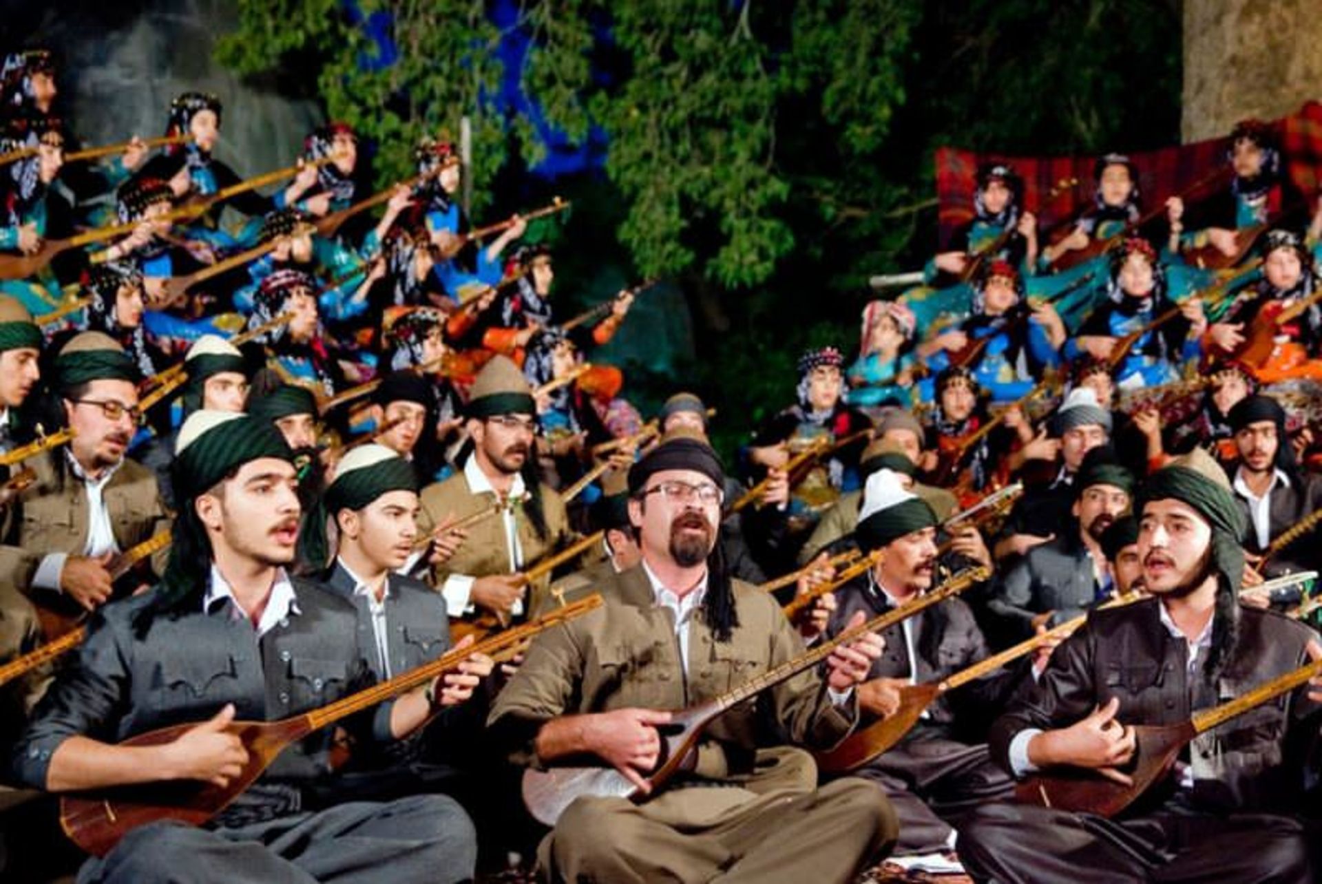 مراسم تنبور زنی