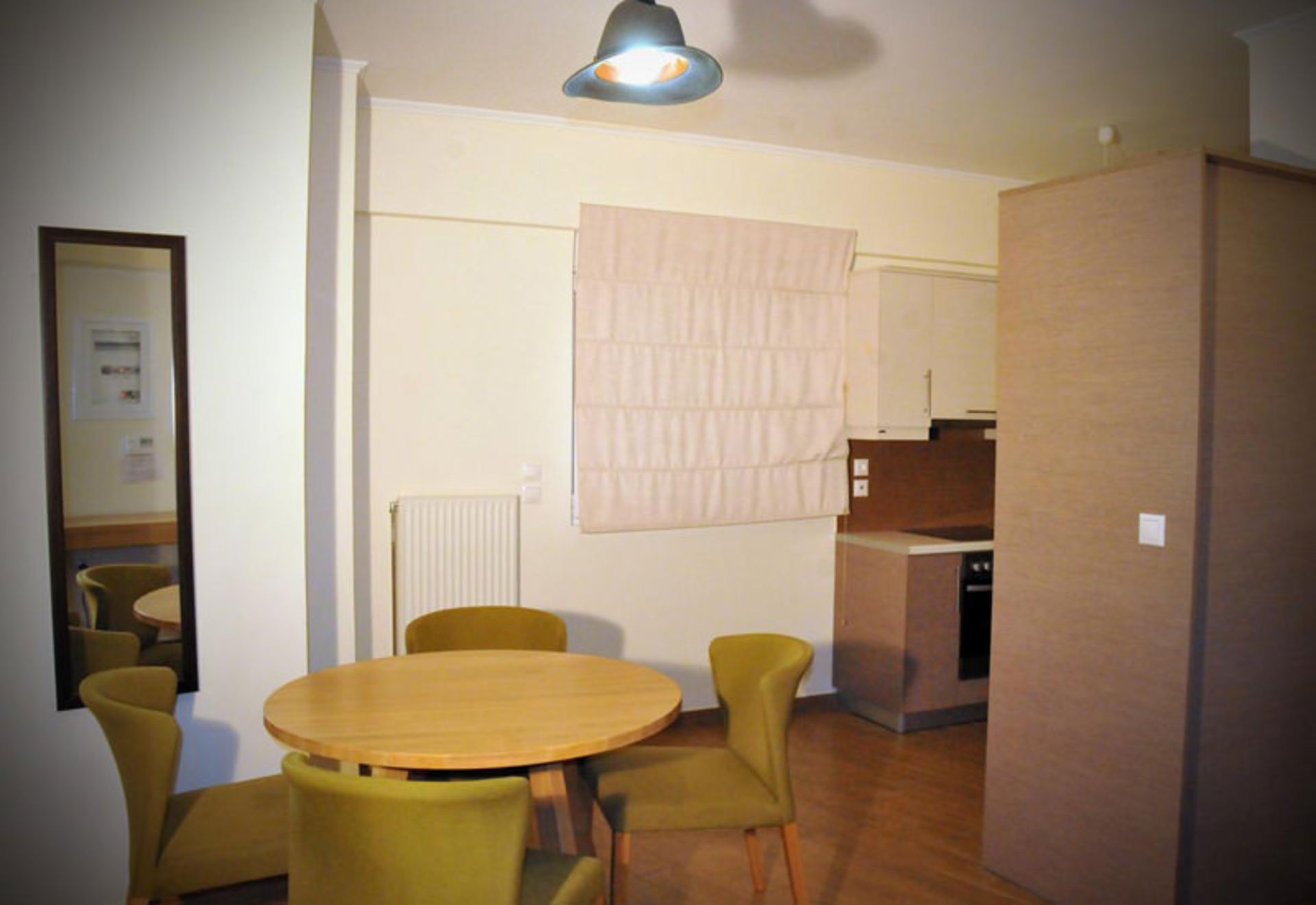 هتل آپارتمان آتن لوتوس (Athens Lotus Apartments)