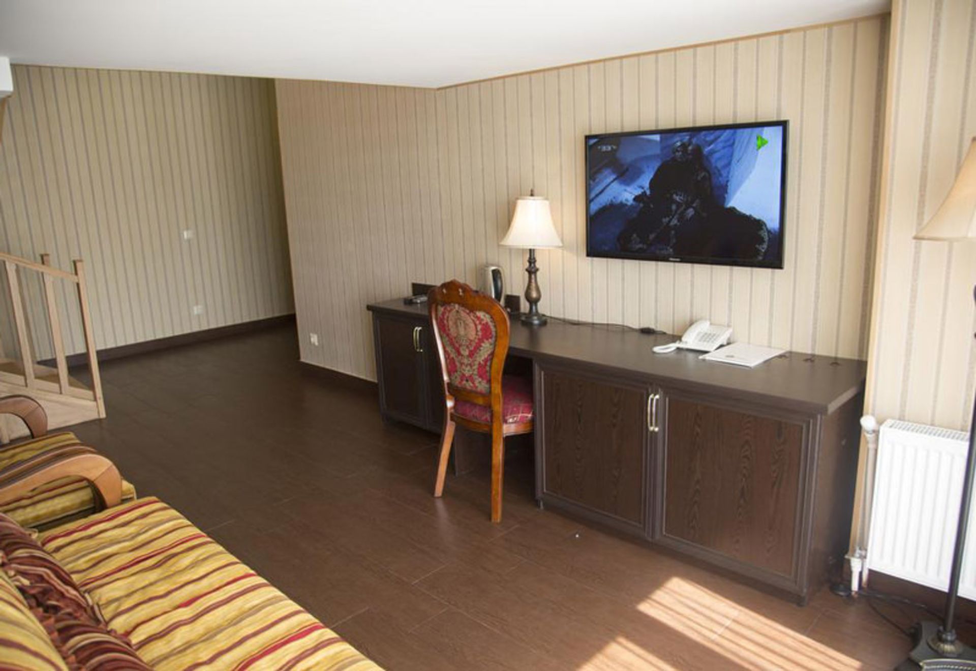 هتل شیراک (Shirak Hotel)