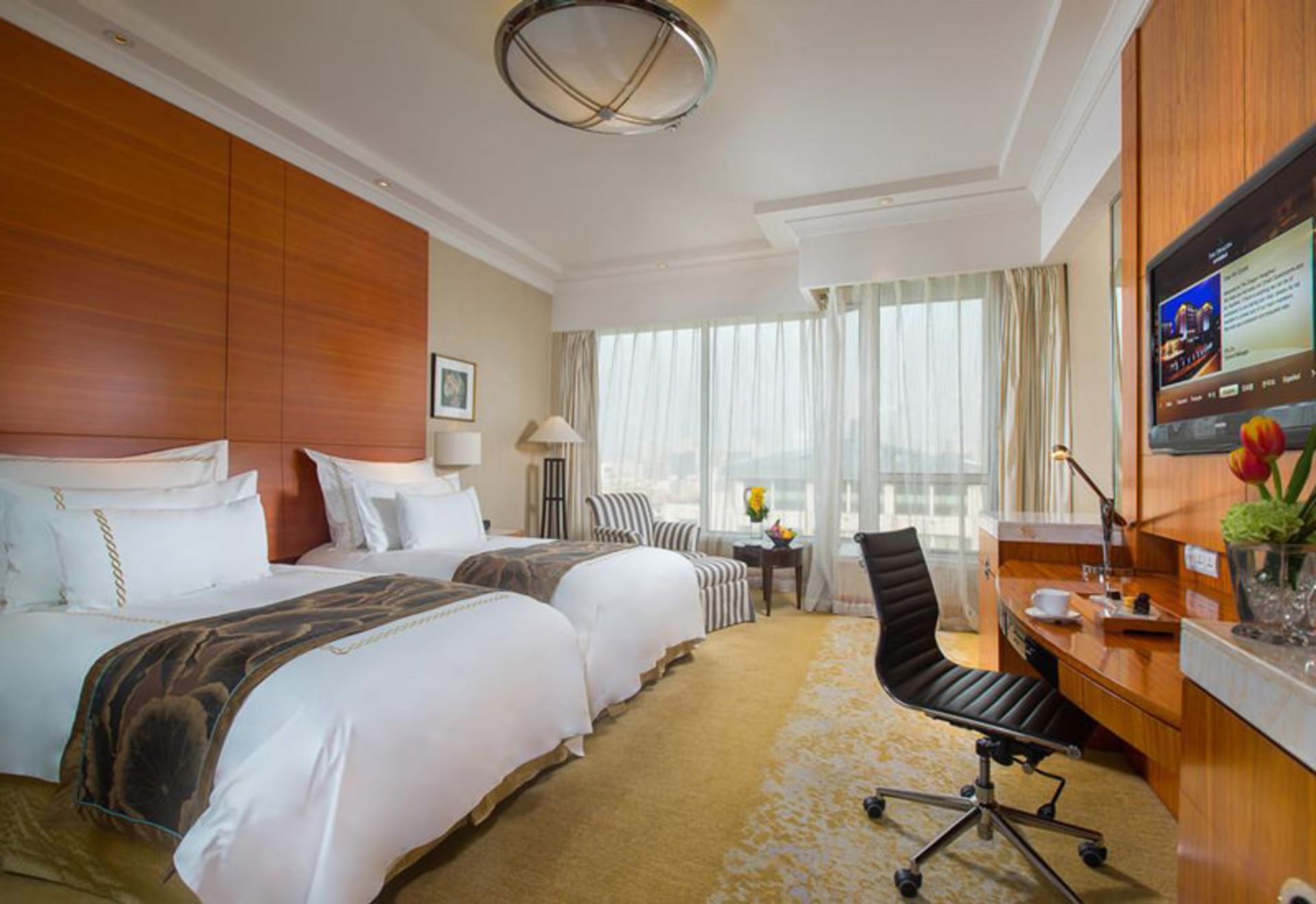 هتل دراگون هانگزو (The Dragon Hotel Hangzhou)