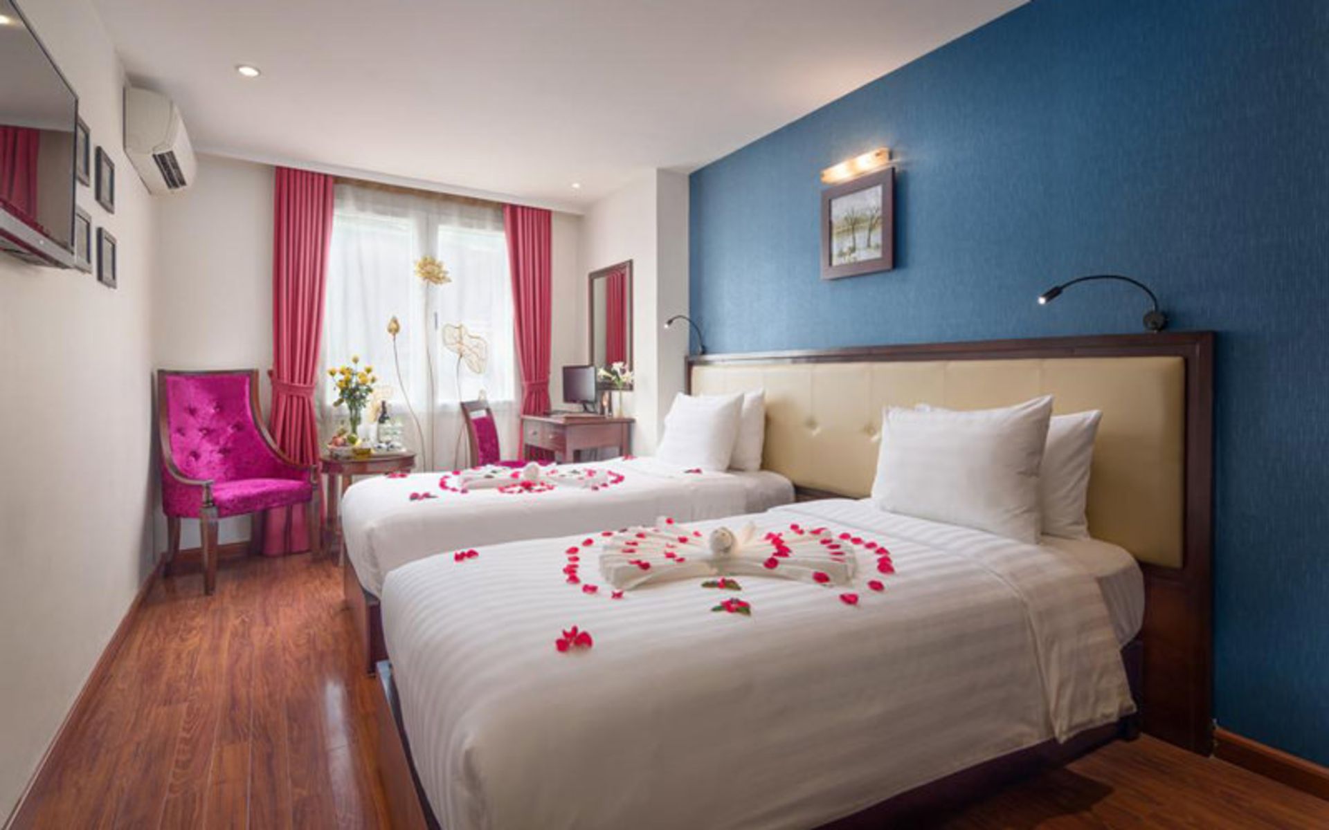 هتل سیرین پریمیر (Serene Premier Hotel)