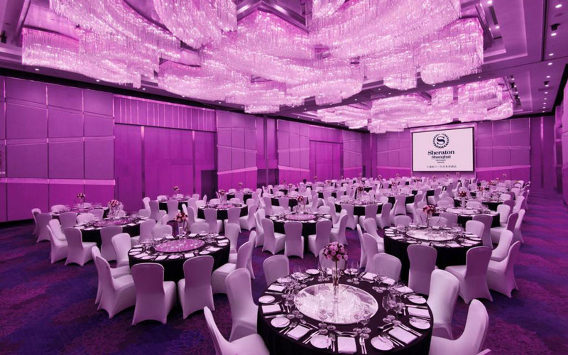 هتل شرایتون شانگهای هونگکو (Sheraton Shanghai Hongkou Hotel)