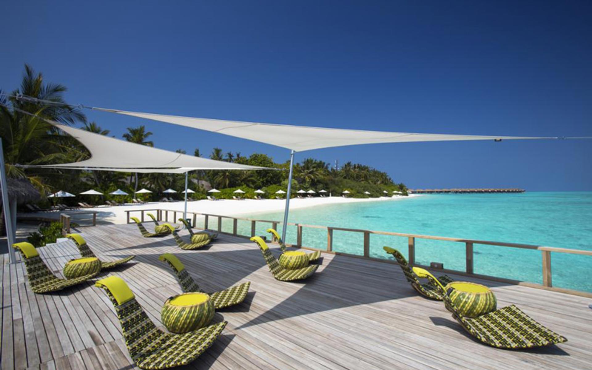هتل وِلاسارو مالدیوز (Velassaru Maldives)