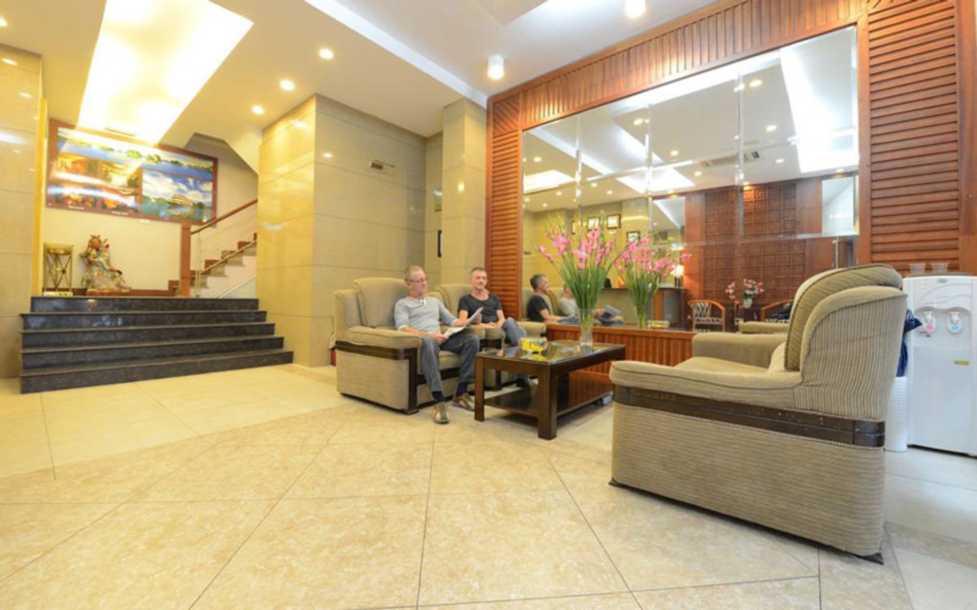 هتل گلدن لجند (Golden Legend Hotel)