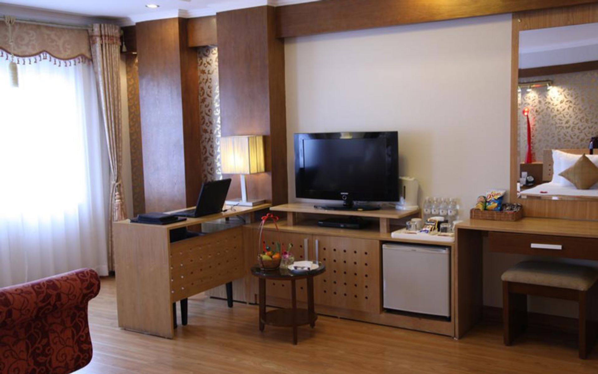 هتل لا استوریا روبی (La Storia Ruby Hotel)