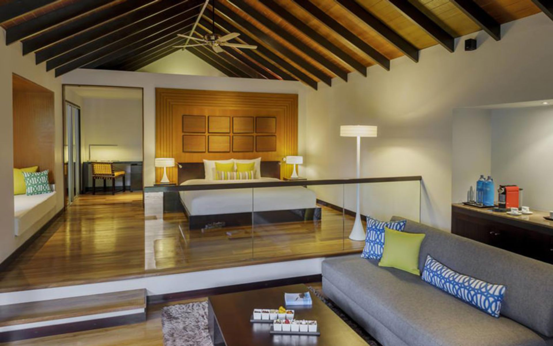 هتل وِلاسارو مالدیوز (Velassaru Maldives)