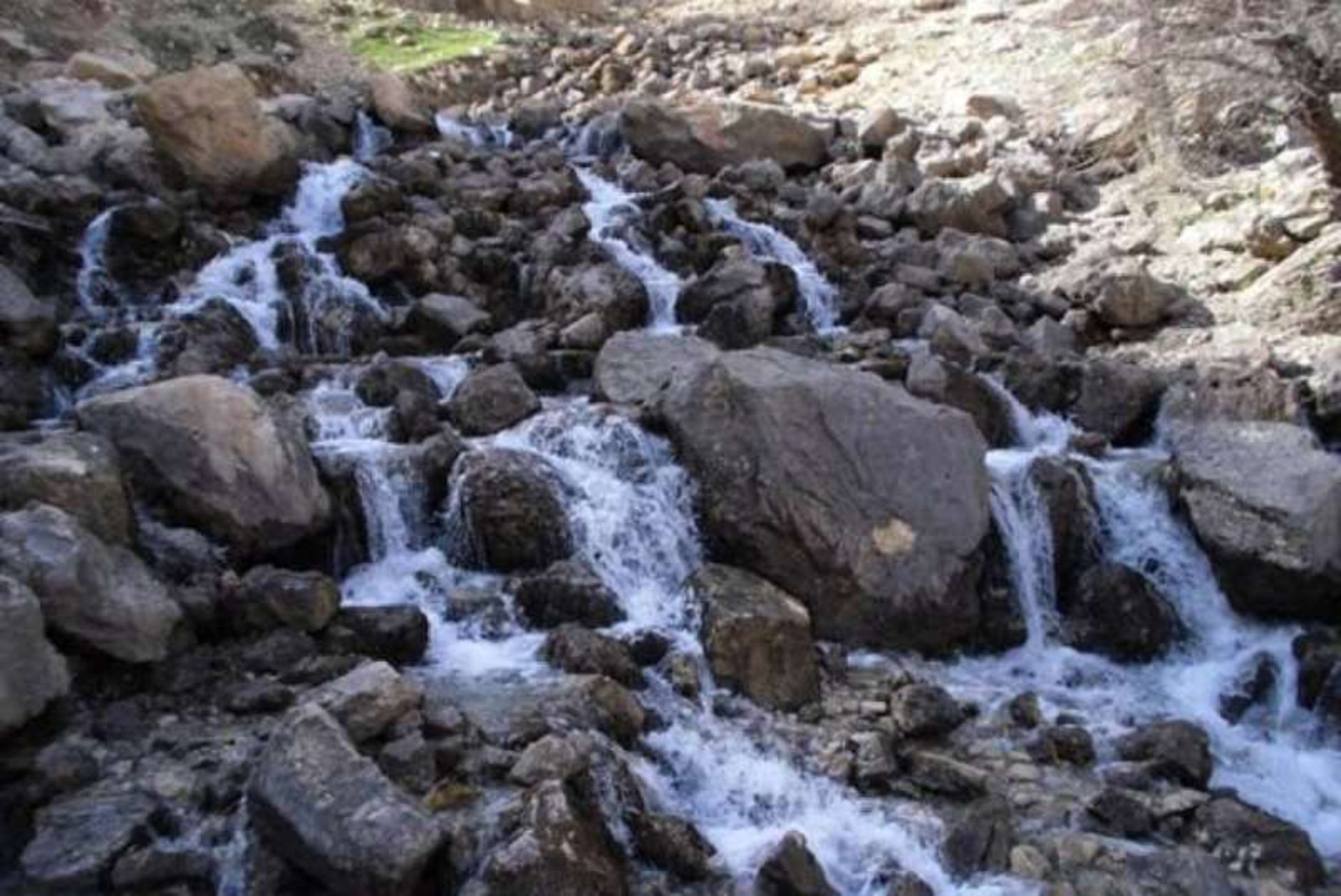 چشمه سرداب رستم آباد