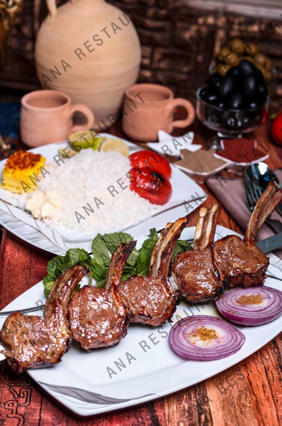 رستوران سنتی و باغ آنا