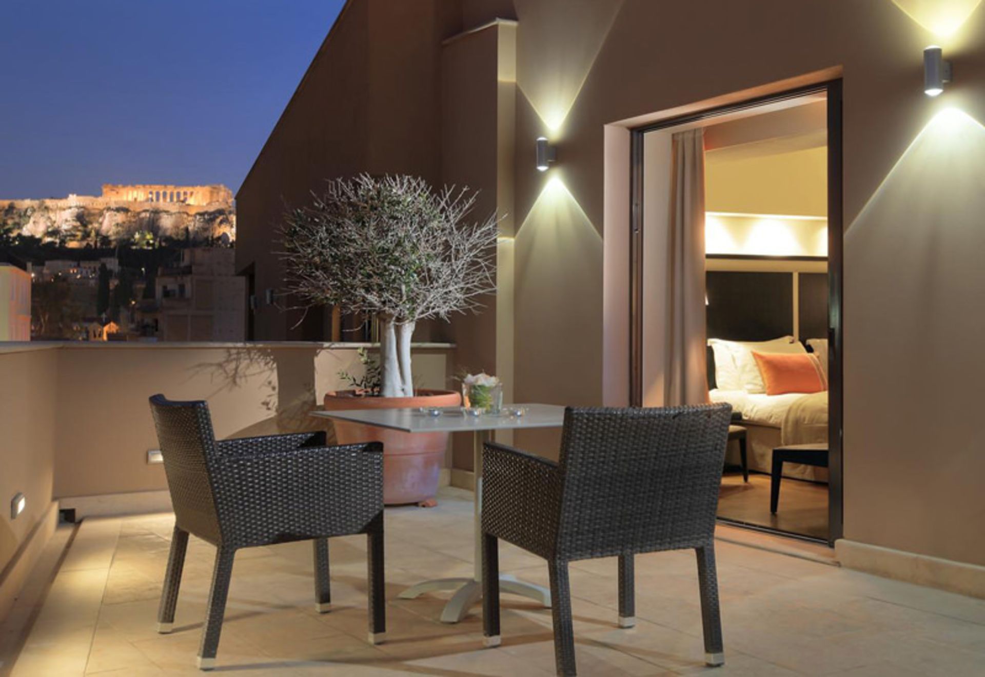 هتل او اند بی آتن بوتیک (O&B Athens Boutique Hotel)