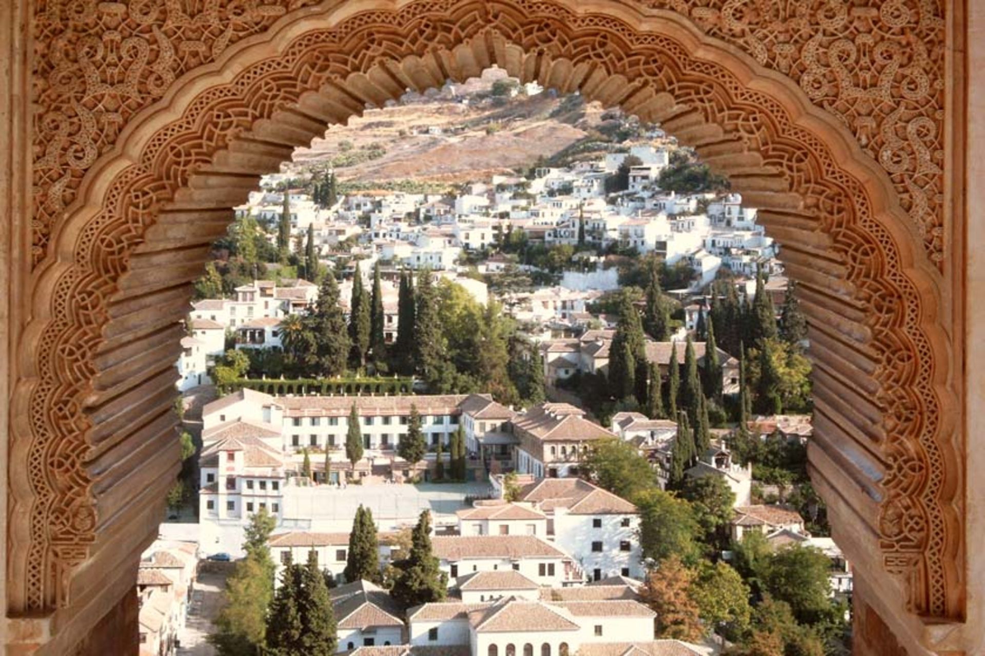 گرانادا در یک نگاه
