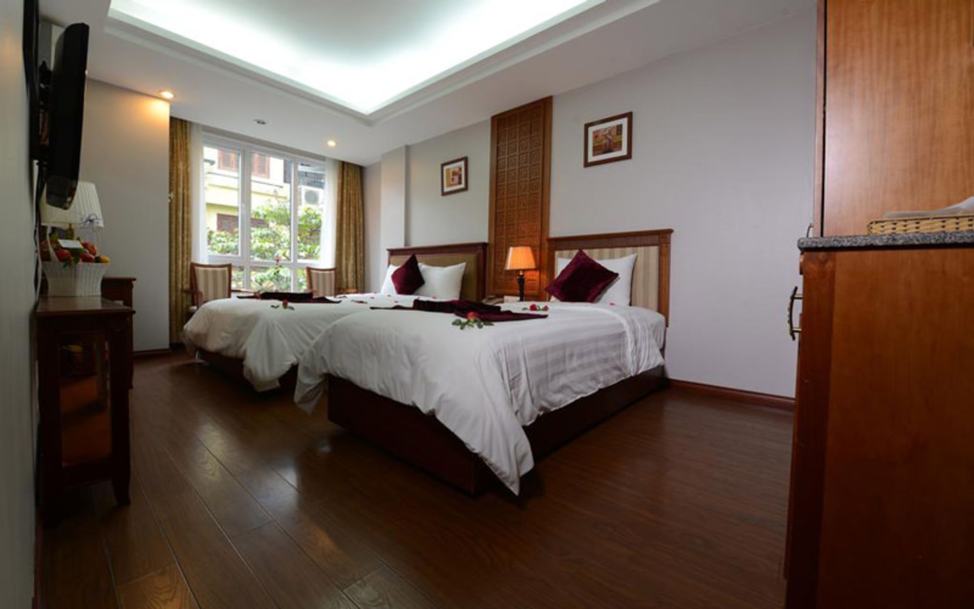 هتل گلدن لجند (Golden Legend Hotel)