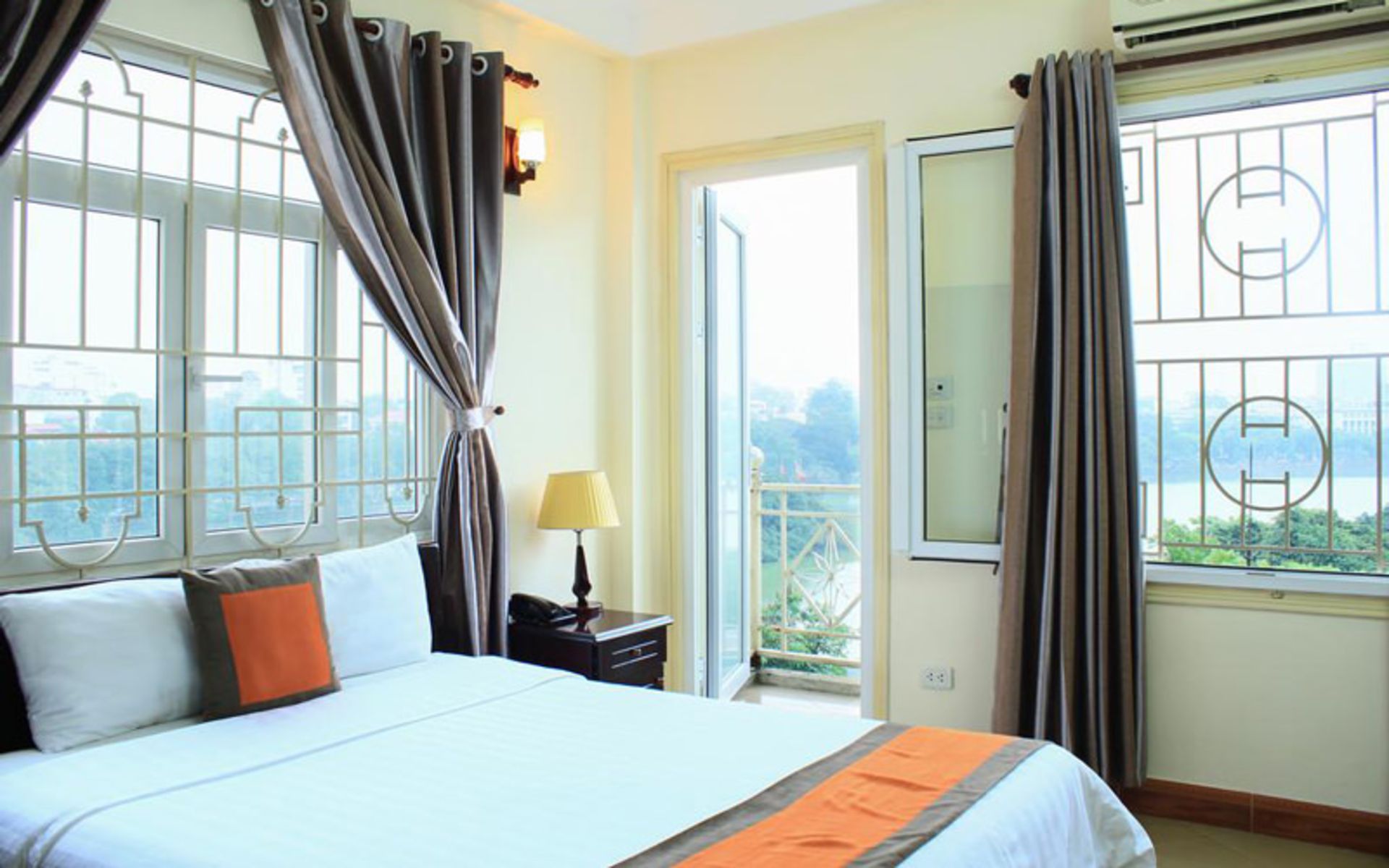 هتل هارت (Heart Hotel)