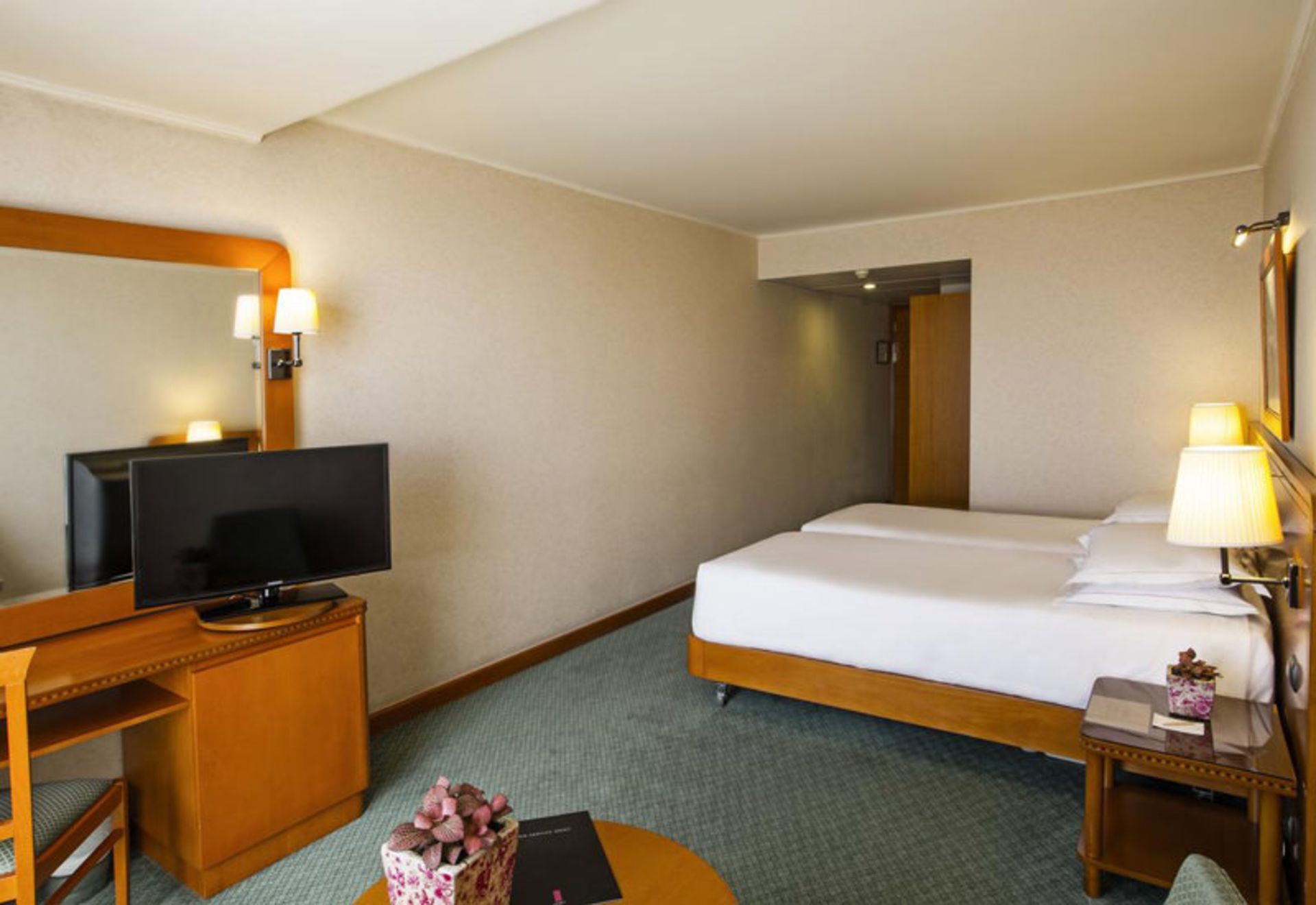 هتل پرزیدنت (President Hotel)