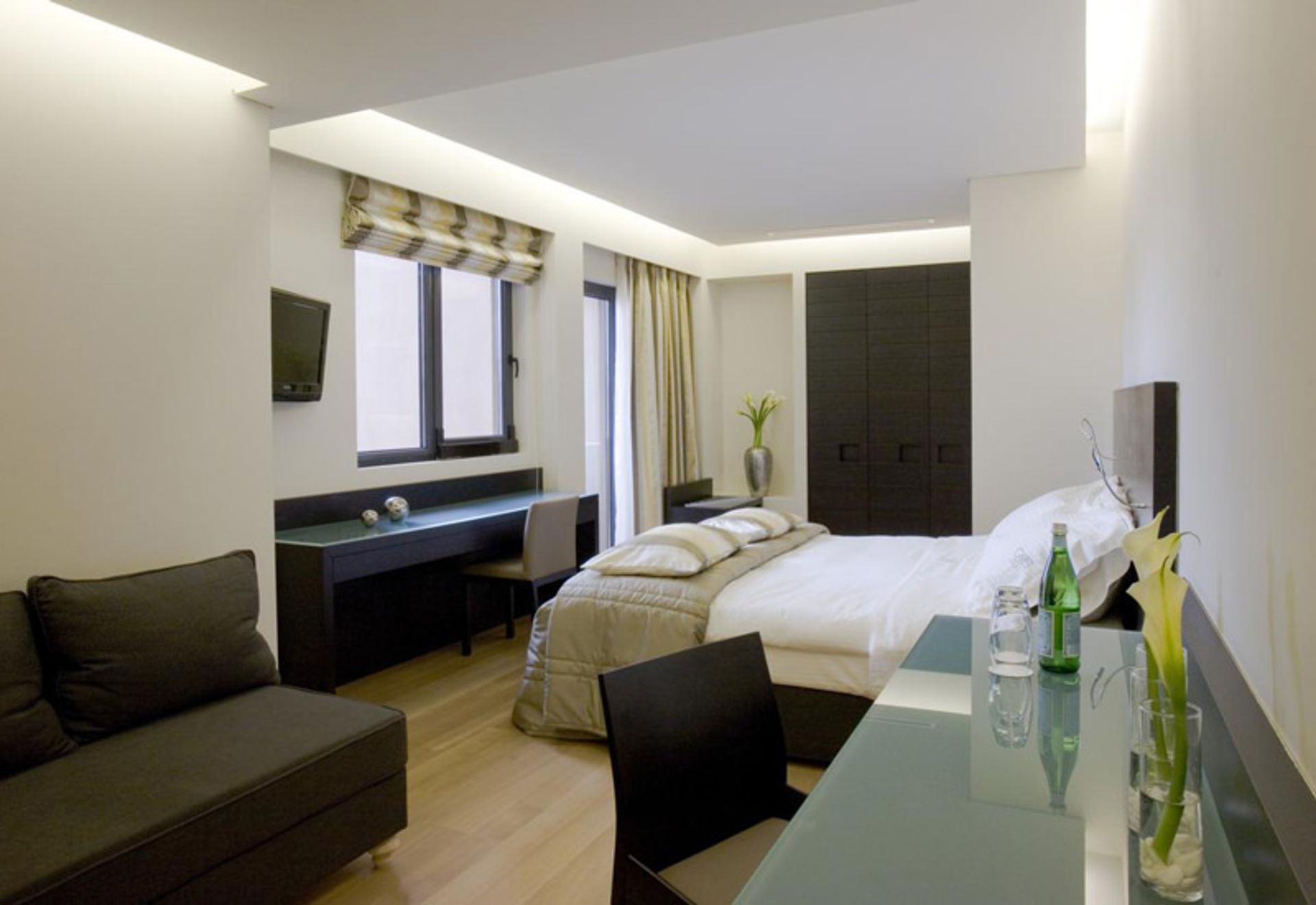 هتل او اند بی آتن بوتیک (O&B Athens Boutique Hotel)