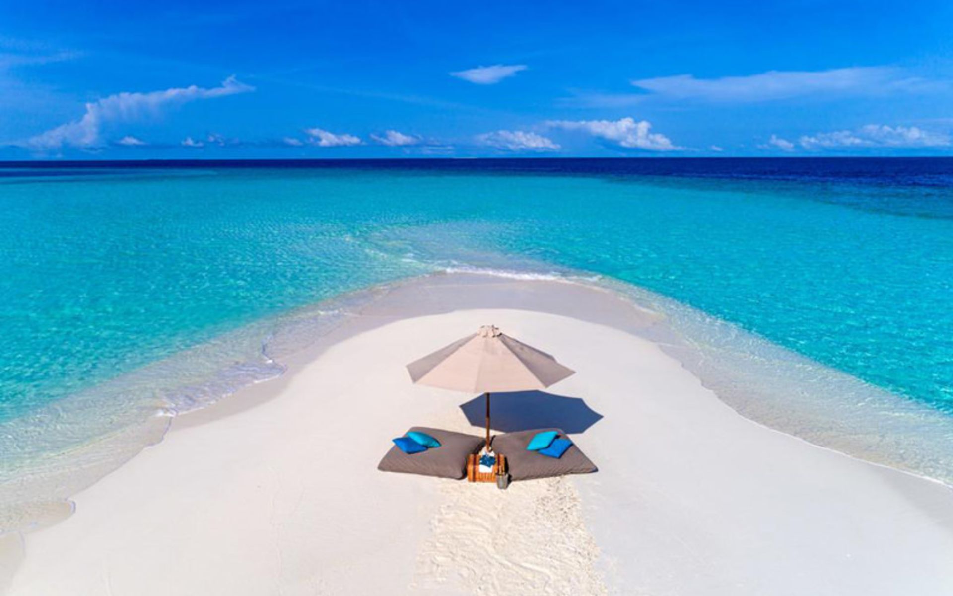هتل شرایتون فول مونت ریزورت اند اسپا مالدیو (Sheraton Maldives Full Moon Resort & Spa)