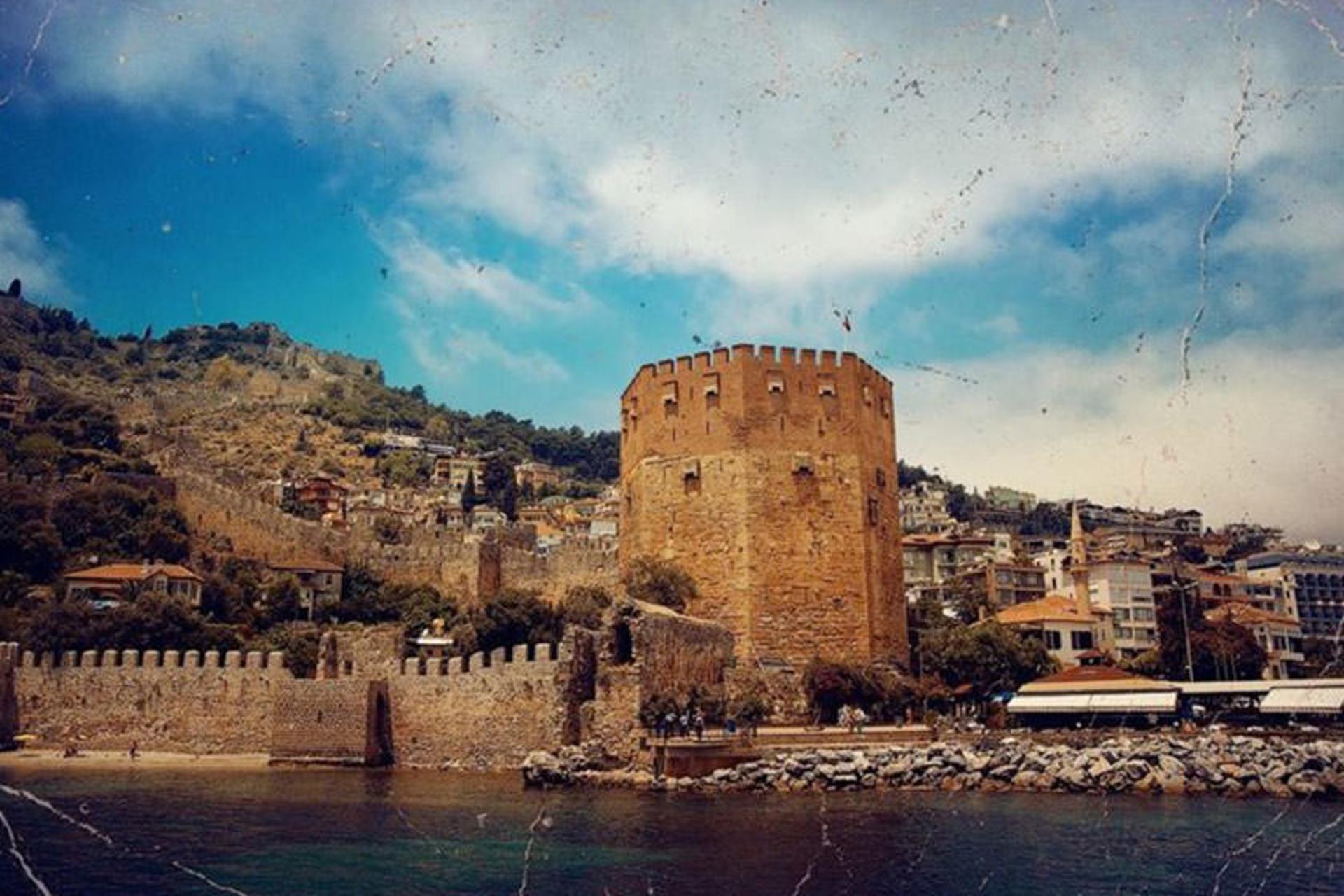 Kızıl Kule