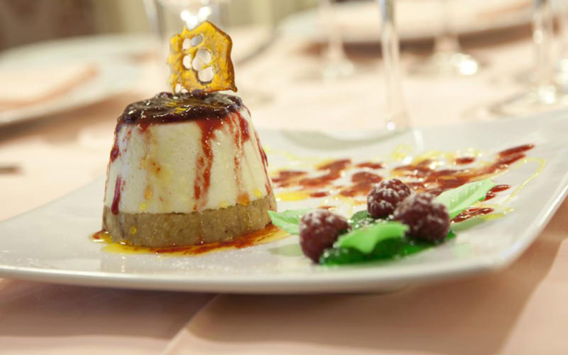 هتل لیابنی (Hotel Liabeny)