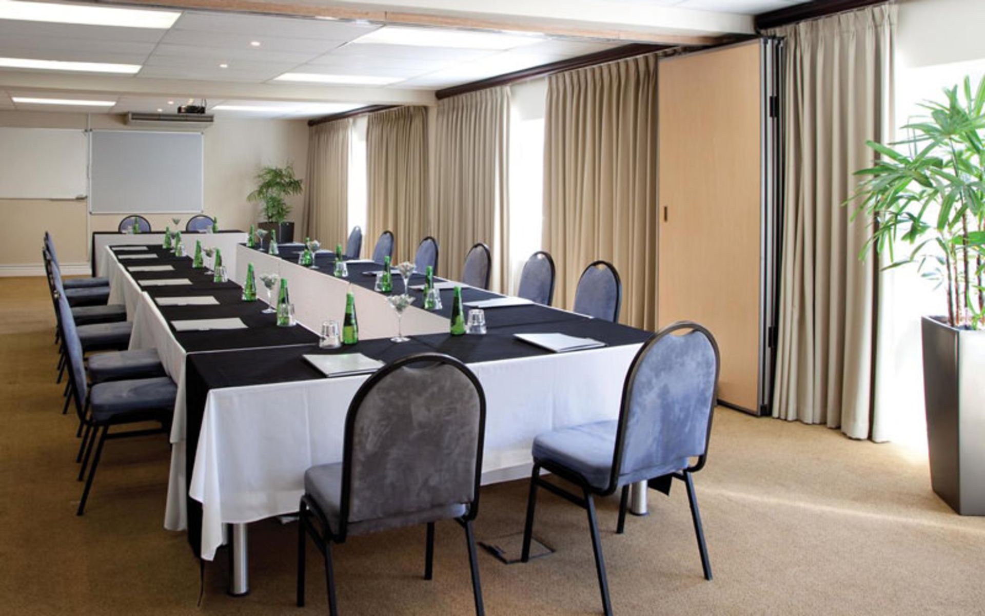 هتل کیپ تاون هالو بوتیک (Cape Town Hollow Boutique Hotel)
