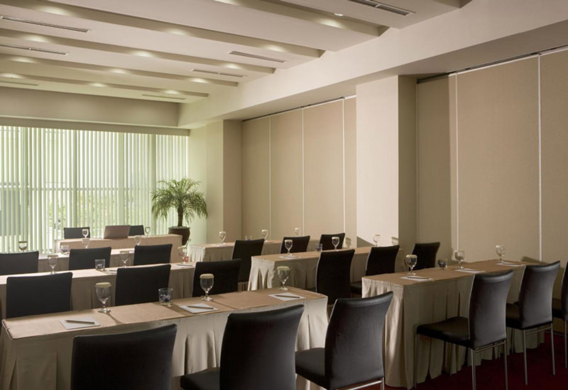 هتل سانتیکا بی اس دی سیتی سرپونگ (Hotel Santika BSD City-Serpong)