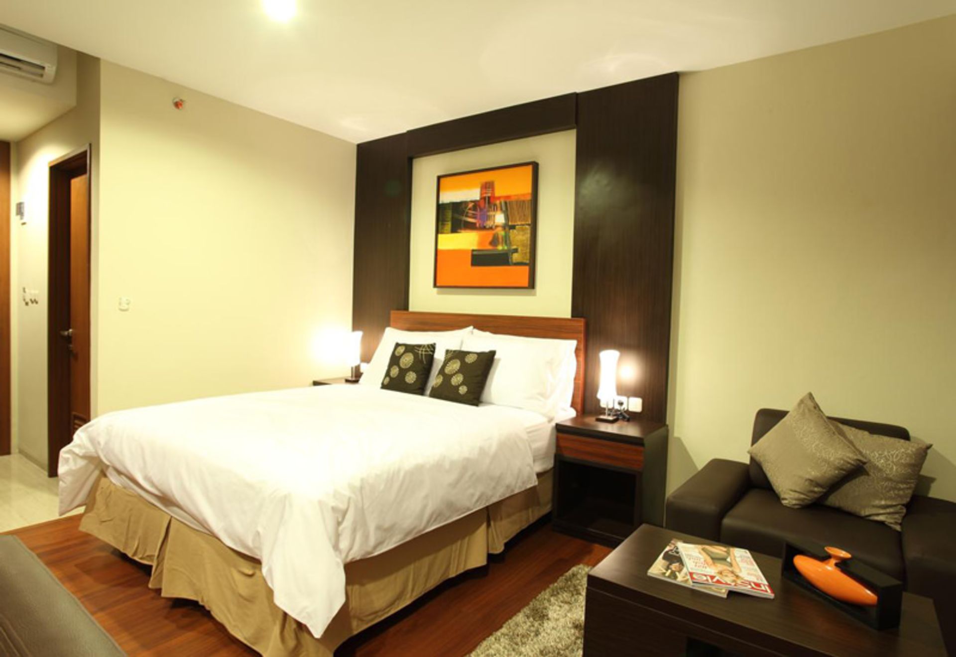 هتل آویساس سوئیت (Avissa Suites)