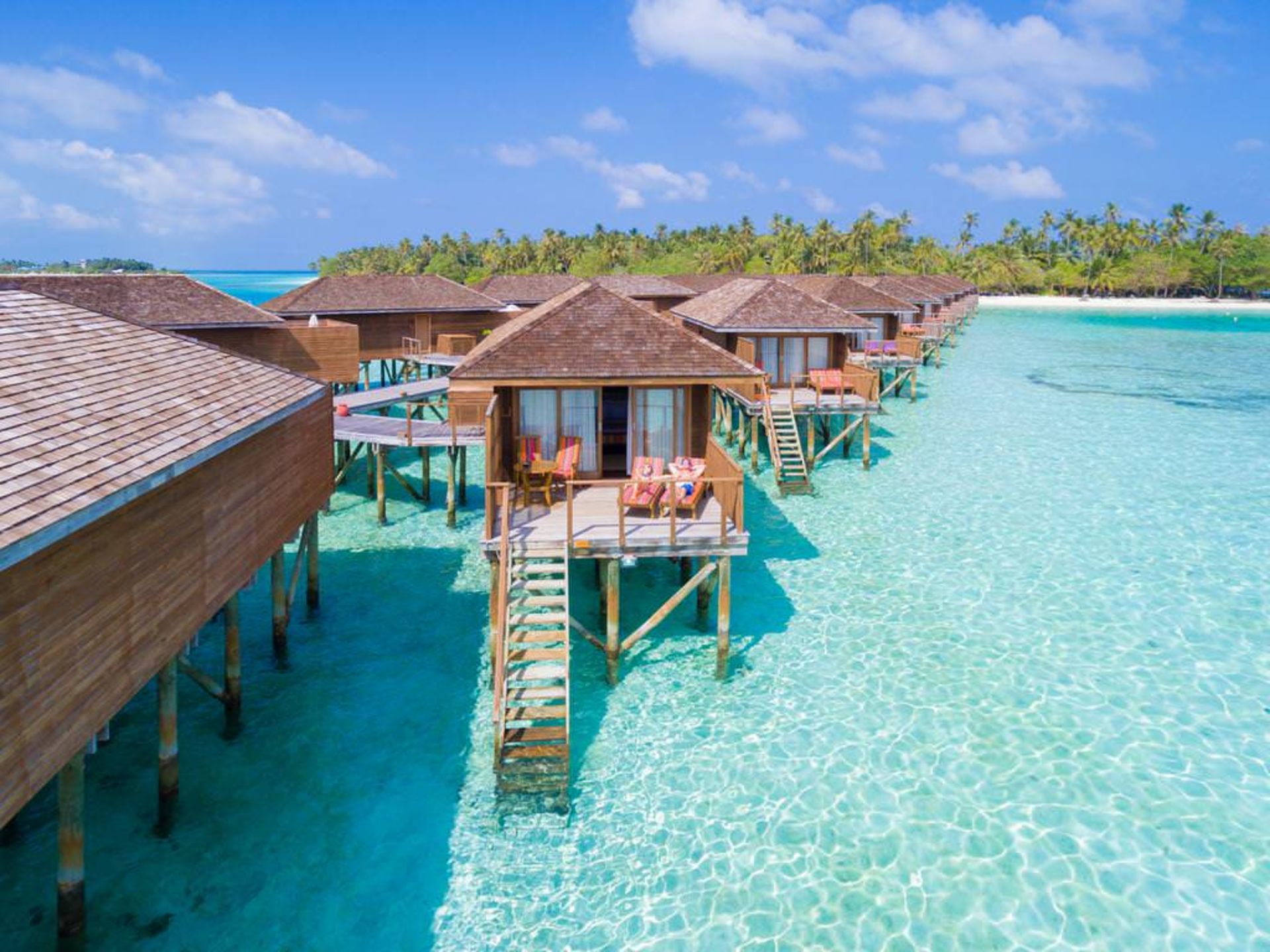 هتل مرو اسپا اند ریزورت (Meeru Island Resort & Spa)