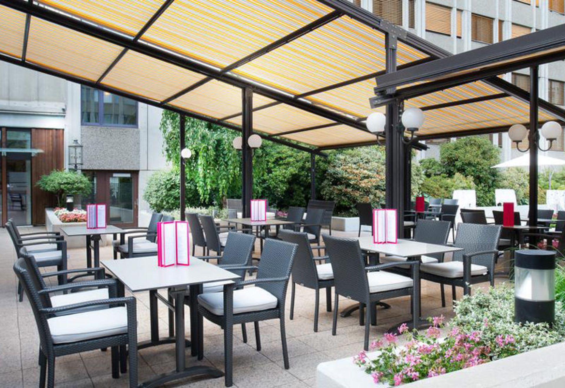 هتل کراون پلازا زوریخ (Crowne Plaza Zürich)