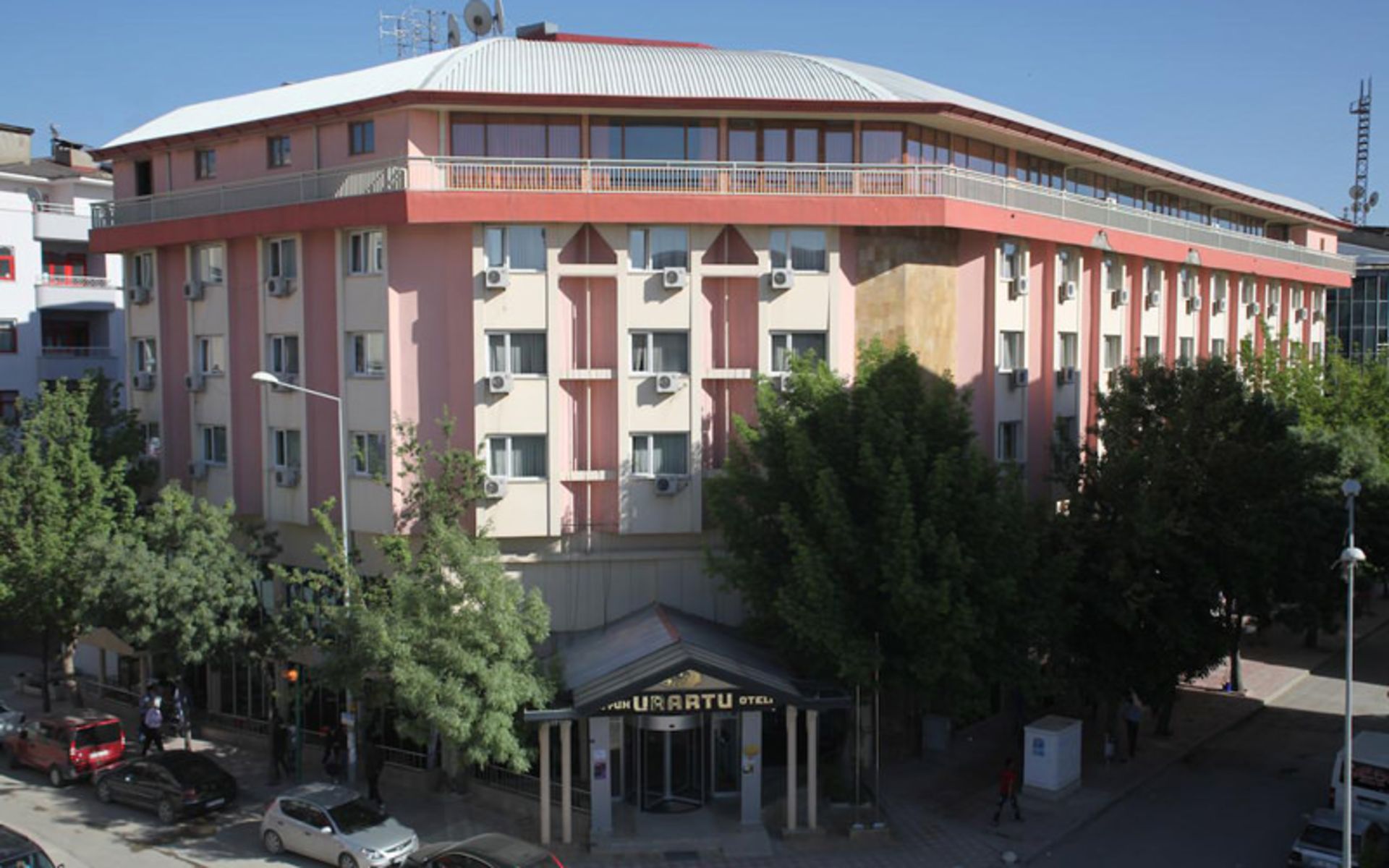 هتل بویوک اورارتو (Buyuk Urartu Hotel)