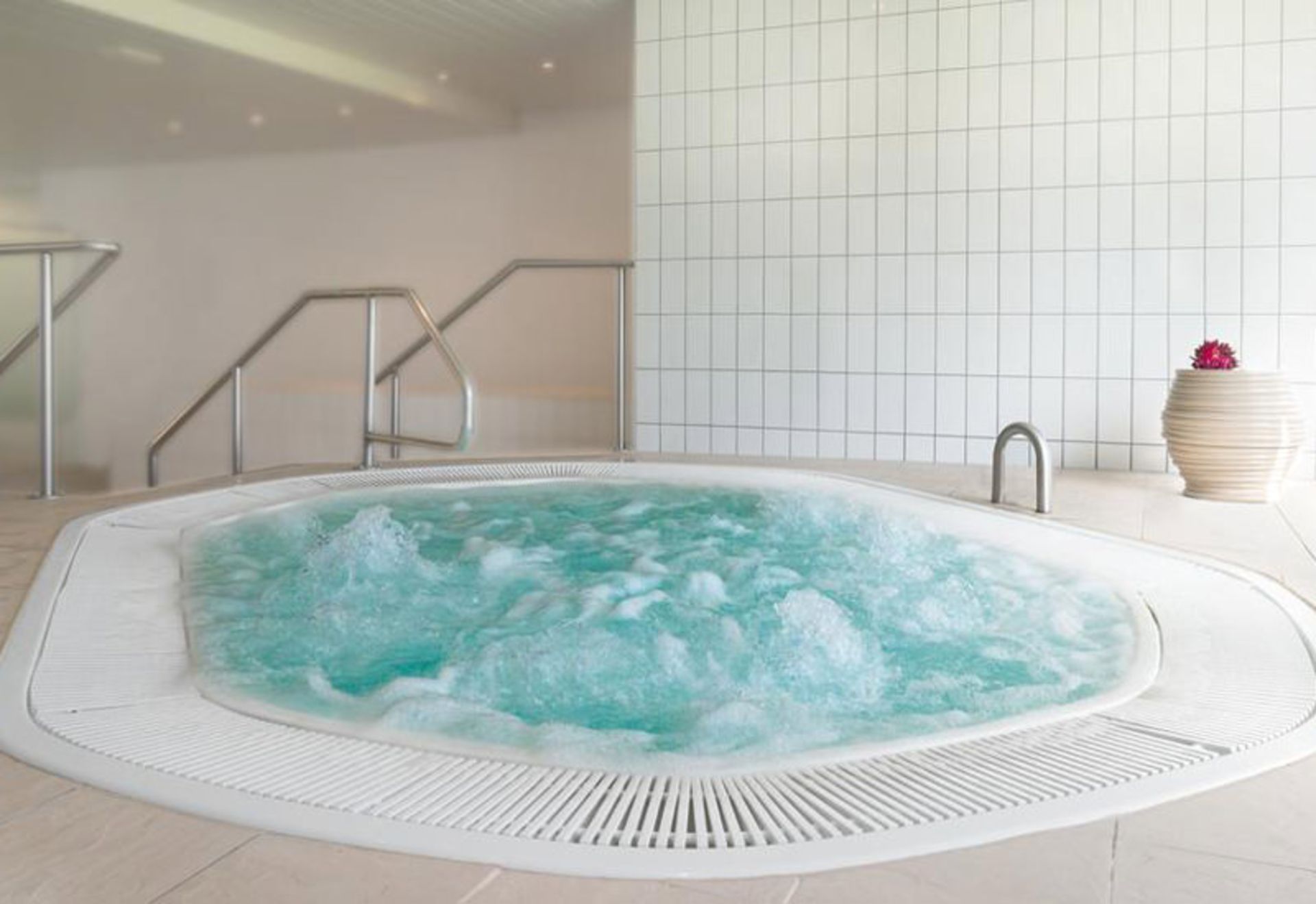هتل کراون پلازا زوریخ (Crowne Plaza Zürich)