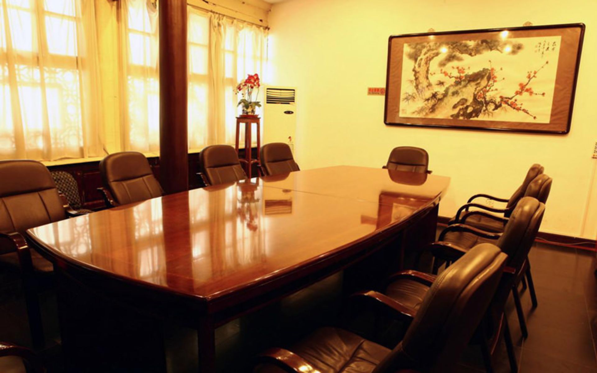 هتل فار ایست (Far East Hotel)