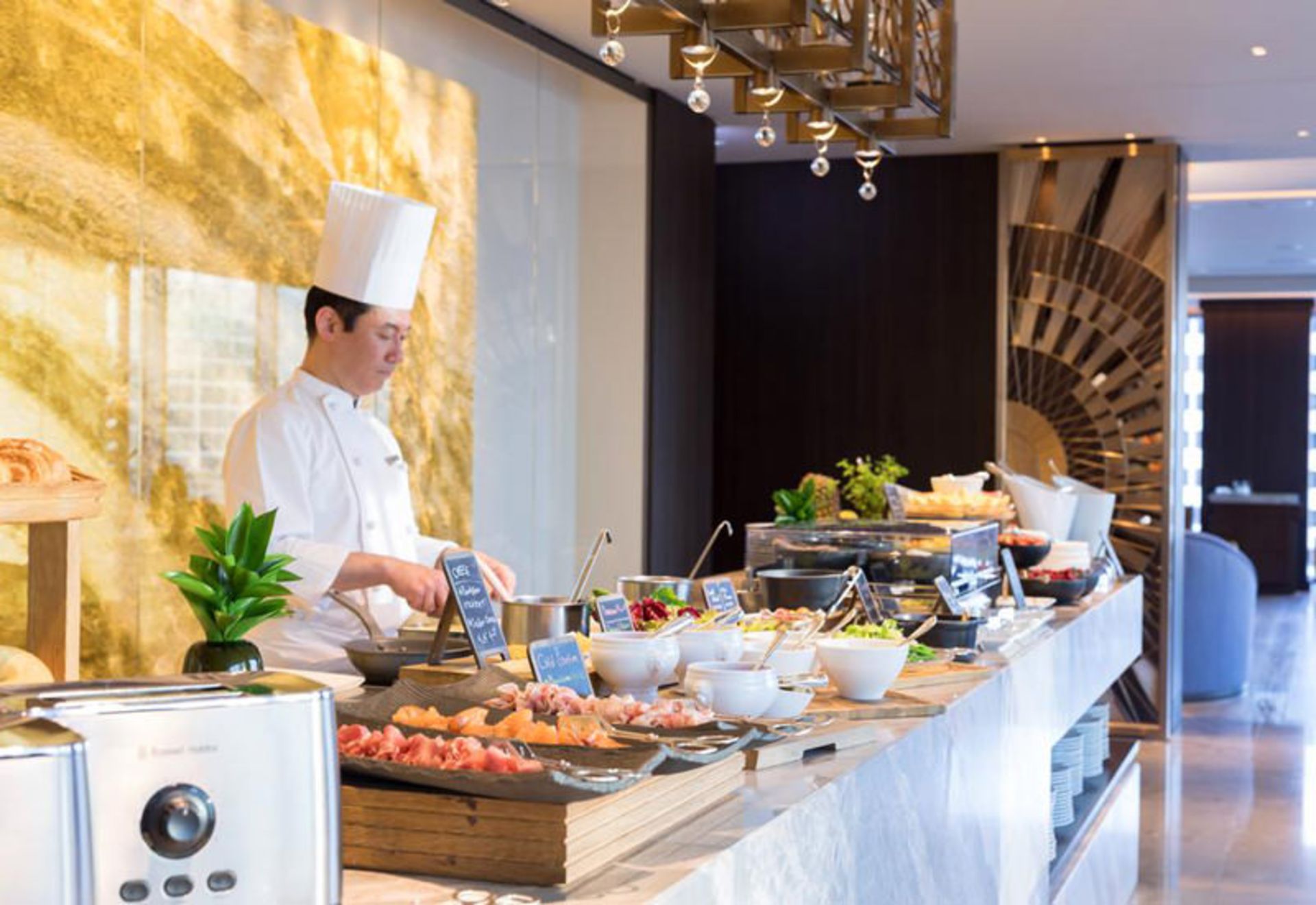 هتل فور سیزن توکیو (Four Seasons Hotel Tokyo at Marunouchi)