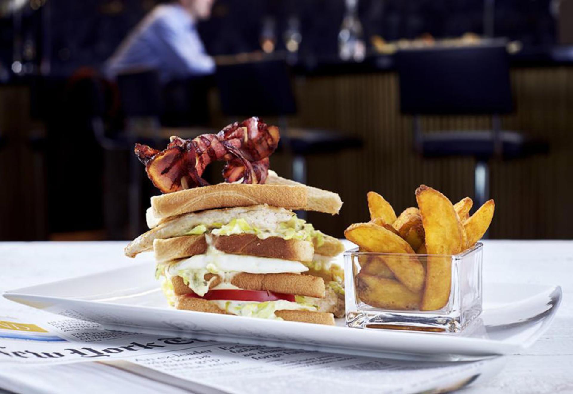 هتل فیفا اسکات (FIFA Hotel Ascot)