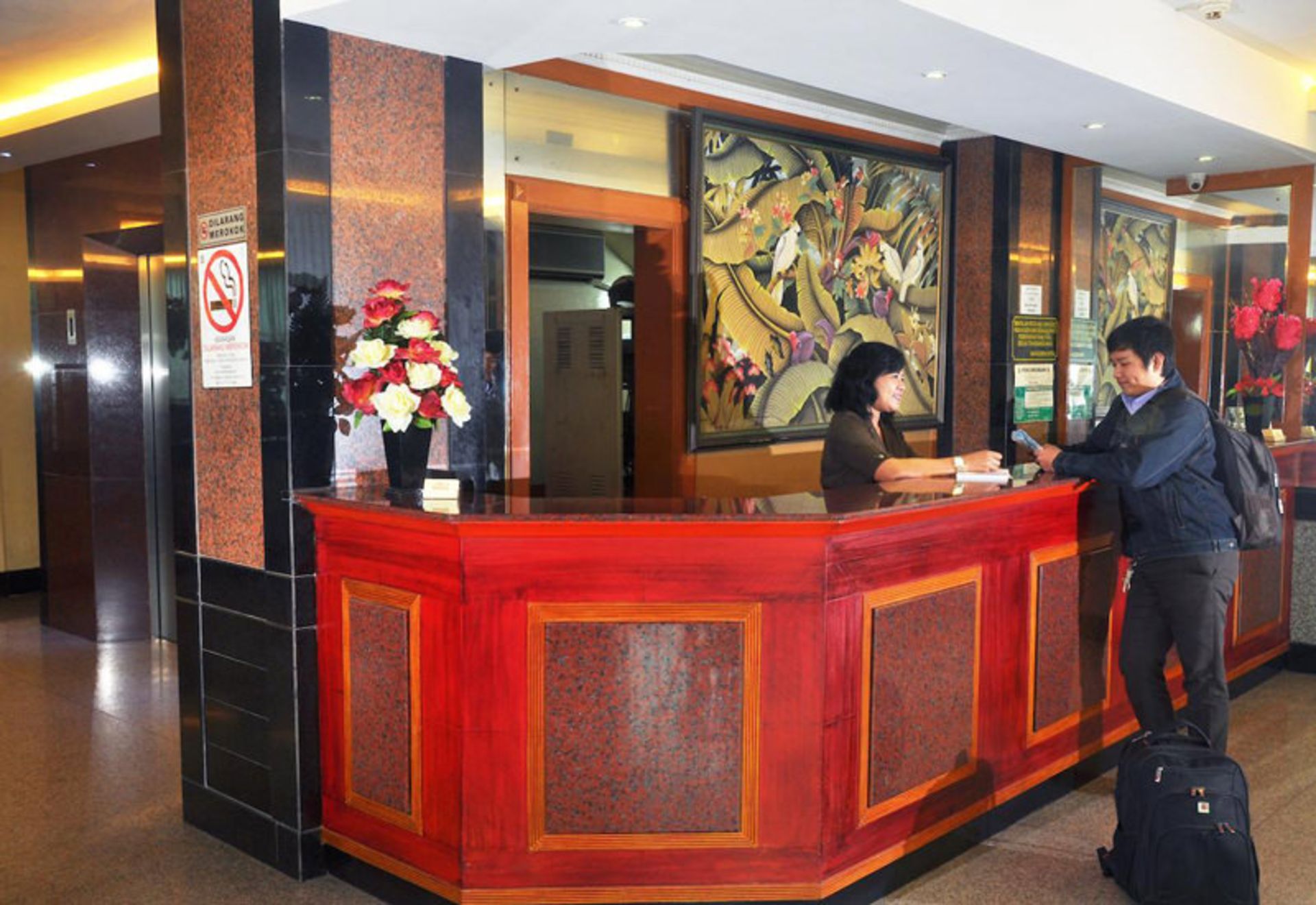 هتل پلازا هارکو مانگا دوا (Plaza Hotel Harco Mangga Dua)
