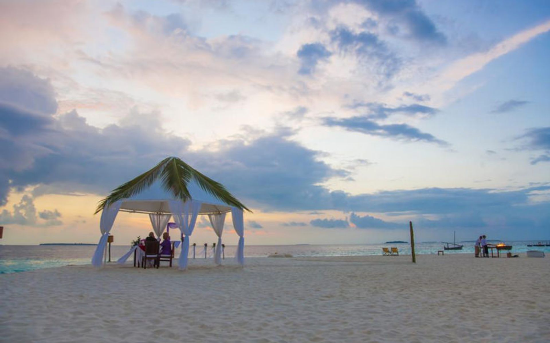 هتل ردی بیج ریزورت (Reethi Beach Resort)